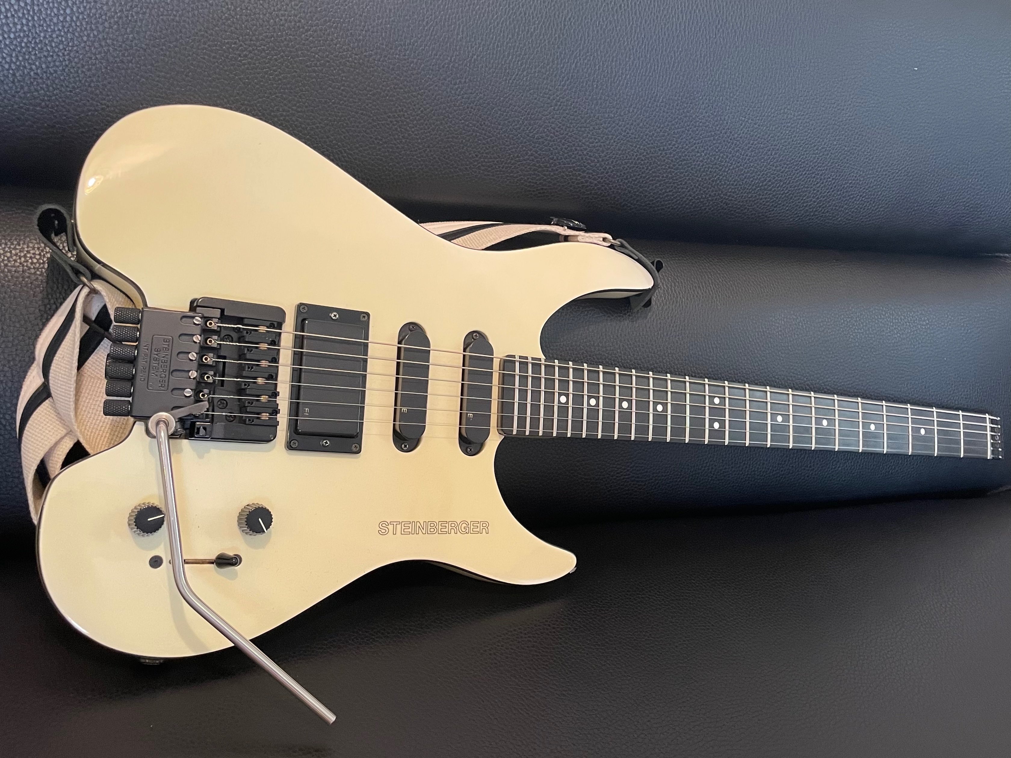 最新作の ビンよも 1991｜渡来宏明 GM4T steinberger ギター