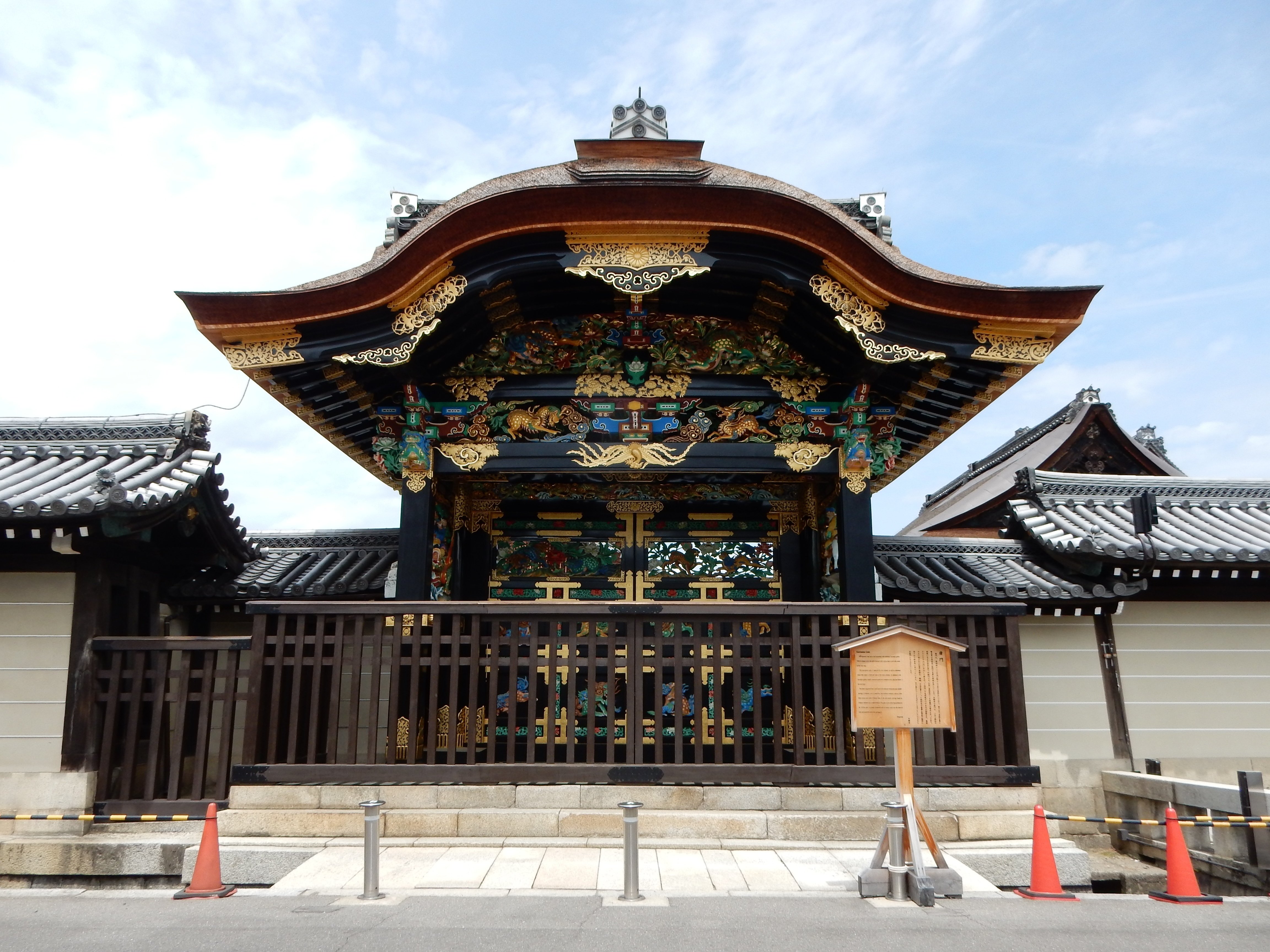 社寺検分のすゝめ －本願寺 唐門②－｜巳白