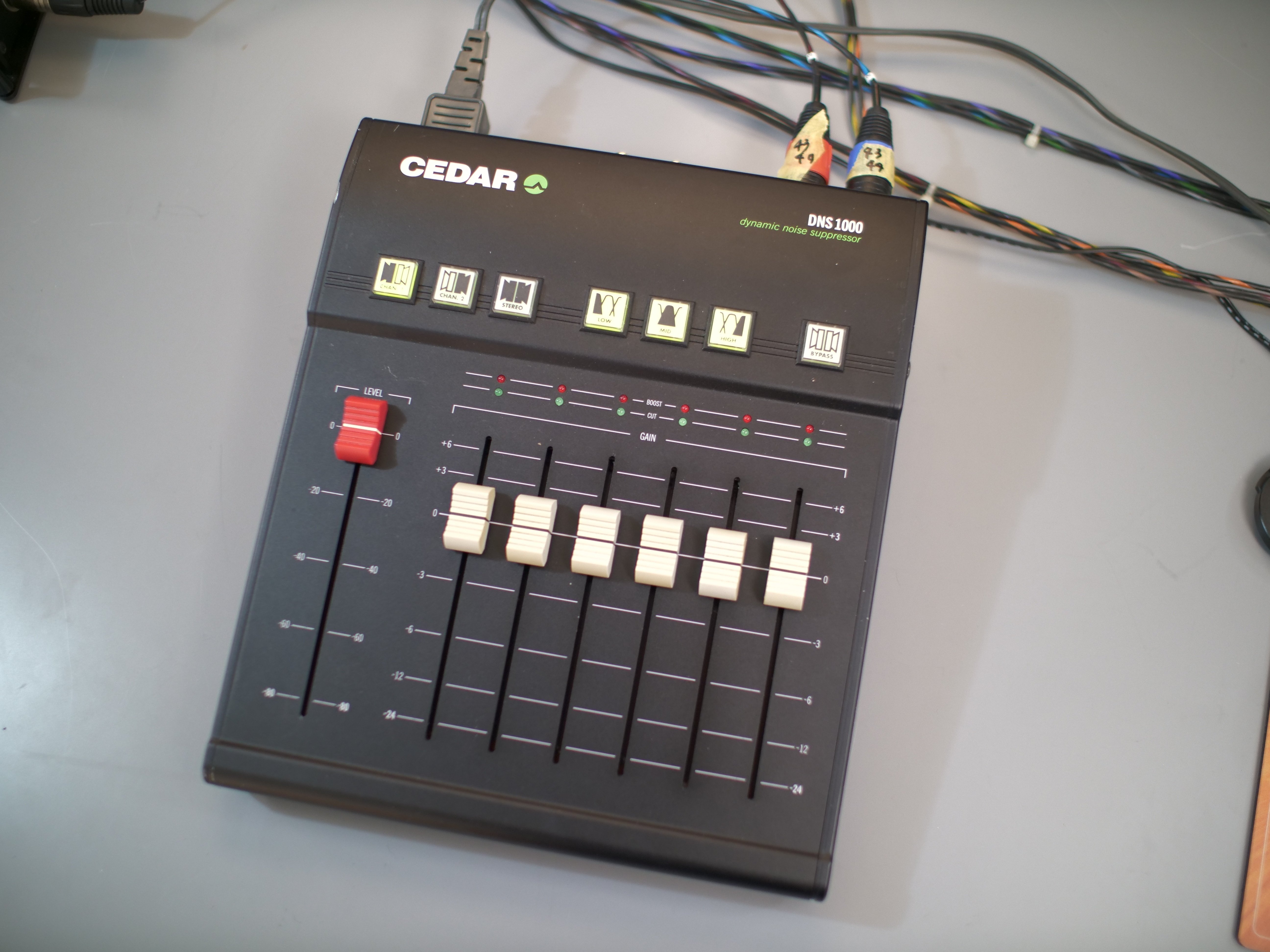 【希少】CEDAR ノイズサプレッサー DNS1000 ナレーションの整音にCEDAR DNS1000は便利過ぎる｜Ryo Kimura