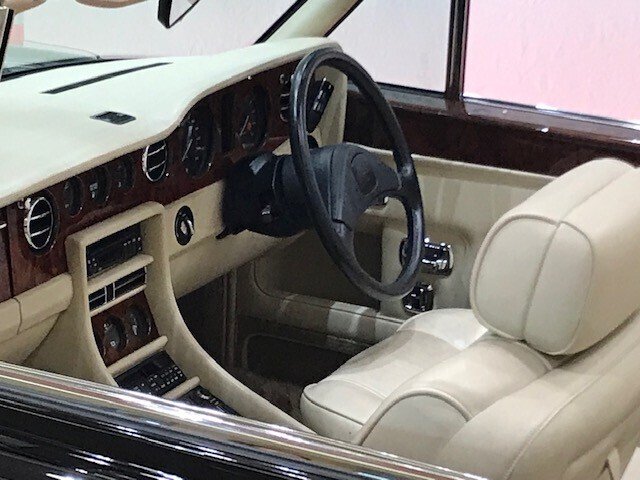Rolls Royce 今上天皇結婚の義　パレード使用車 天皇皇后陛下の結婚パレードに使われたロールスロイスが展示