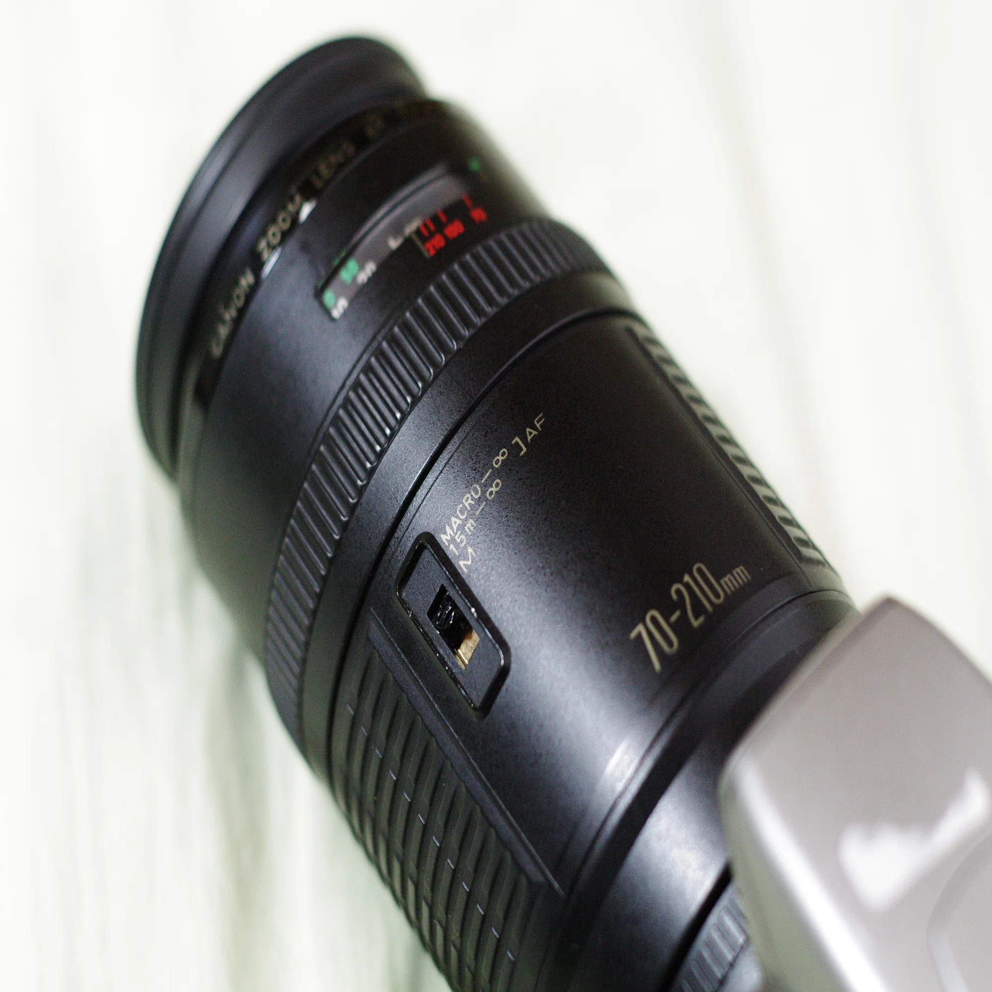 EF 70-210mm f4はデジタルの夢を見れるか。｜Sven