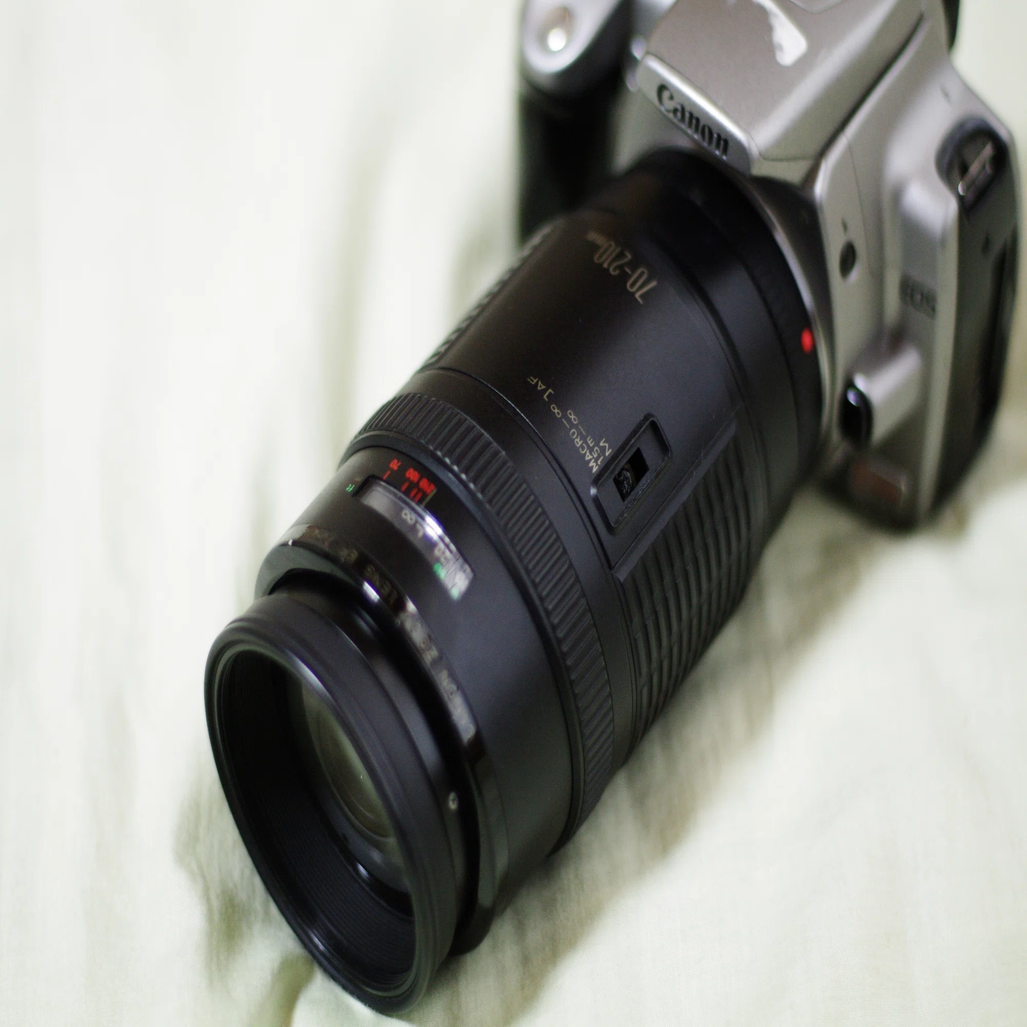 EF 70-210mm f4はデジタルの夢を見れるか。｜Sven