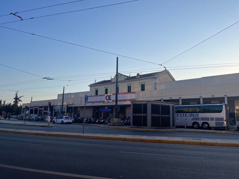 パトラス🇬🇷からアテネ🇬🇷国内の長距離移動!|三島菜央<🇳🇱オランダ在住/元高等学校教諭>