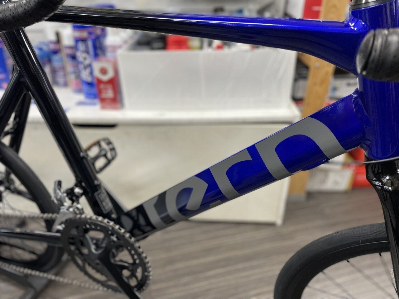 Tern SURGEの限定カラー入荷!|サンクスサイクルラボ小岩店 Tern SURGEの限定カラー入荷!|サンクスサイクルラボ小岩店