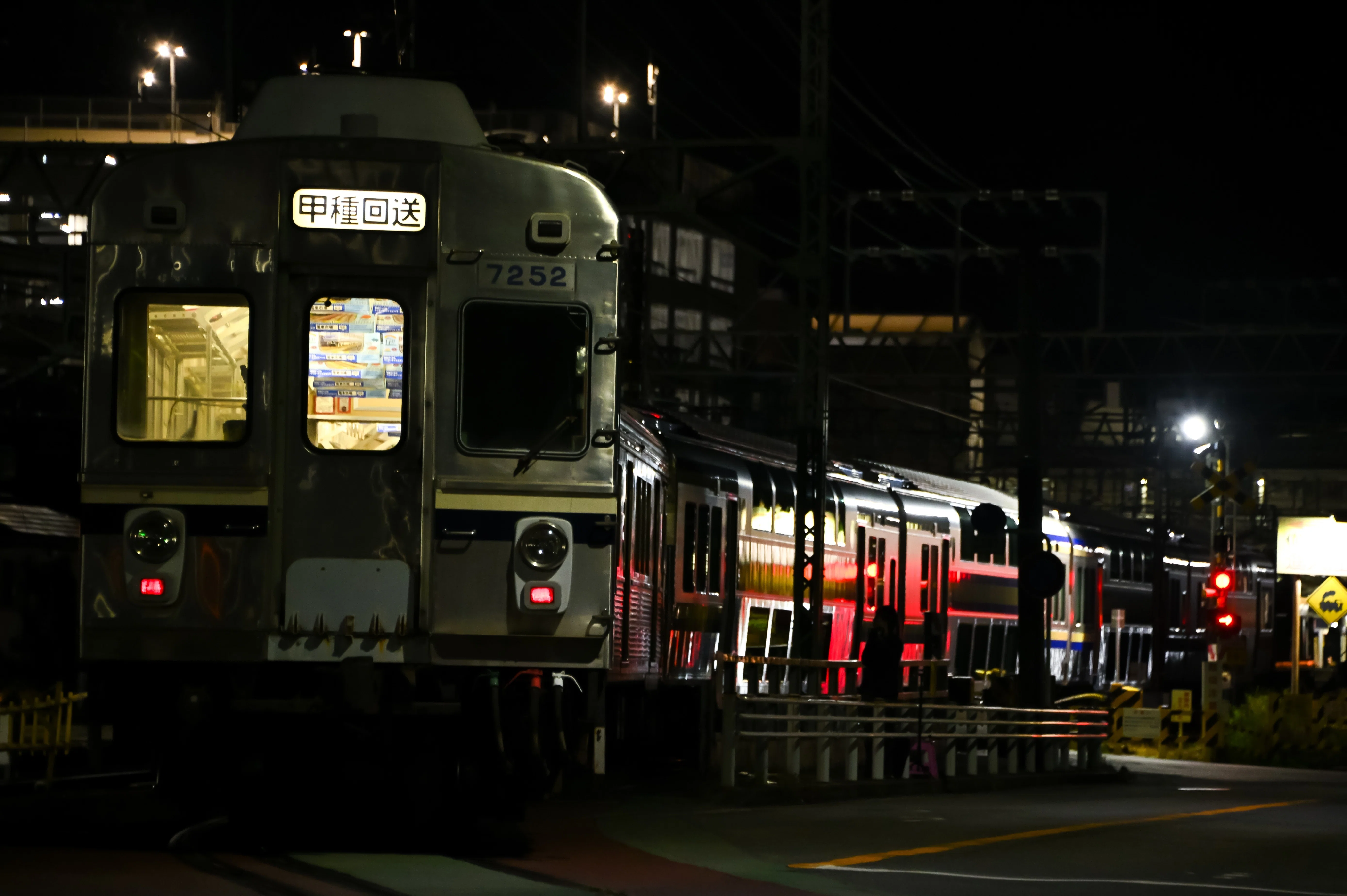 J‐TREC出場】【JR東日本】E235系1000番台グリーン車（F-27編成、F-28