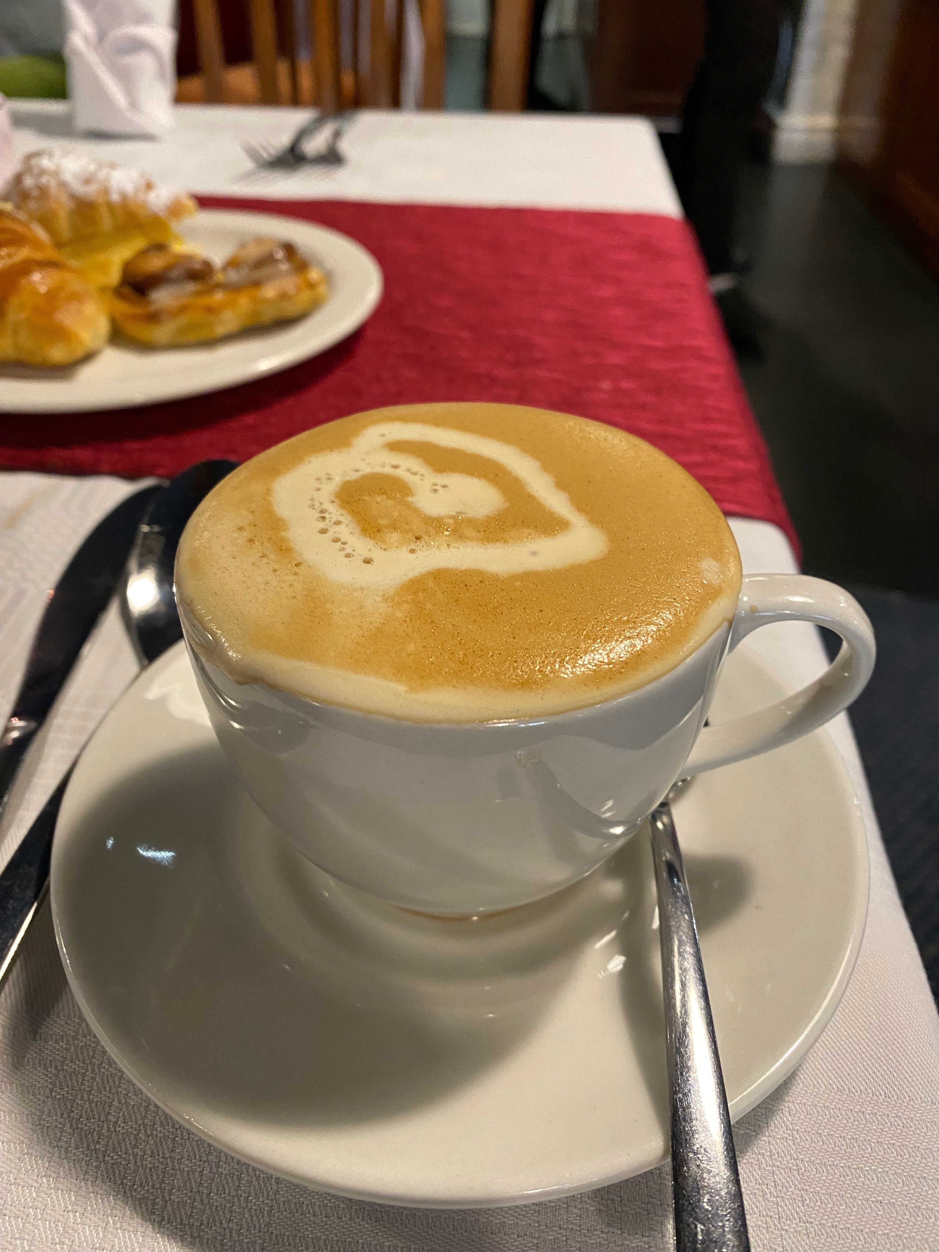 ケープタウン、不思議な5杯のカプチーノ｜手塚 大貴