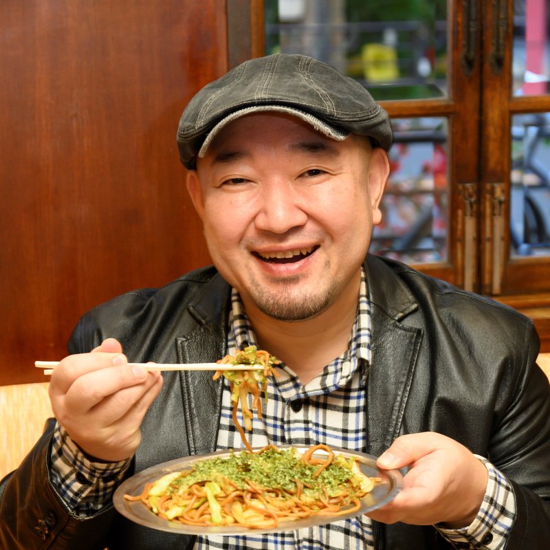 【著者紹介】塩崎省吾(しおざき・しょうご)1970年生まれ。ブログ「焼きそば名店探訪録」管理人。国内外の1000軒以上の焼きそばを食べ歩く。テレビ・ラジオなどメディア出演歴多数。