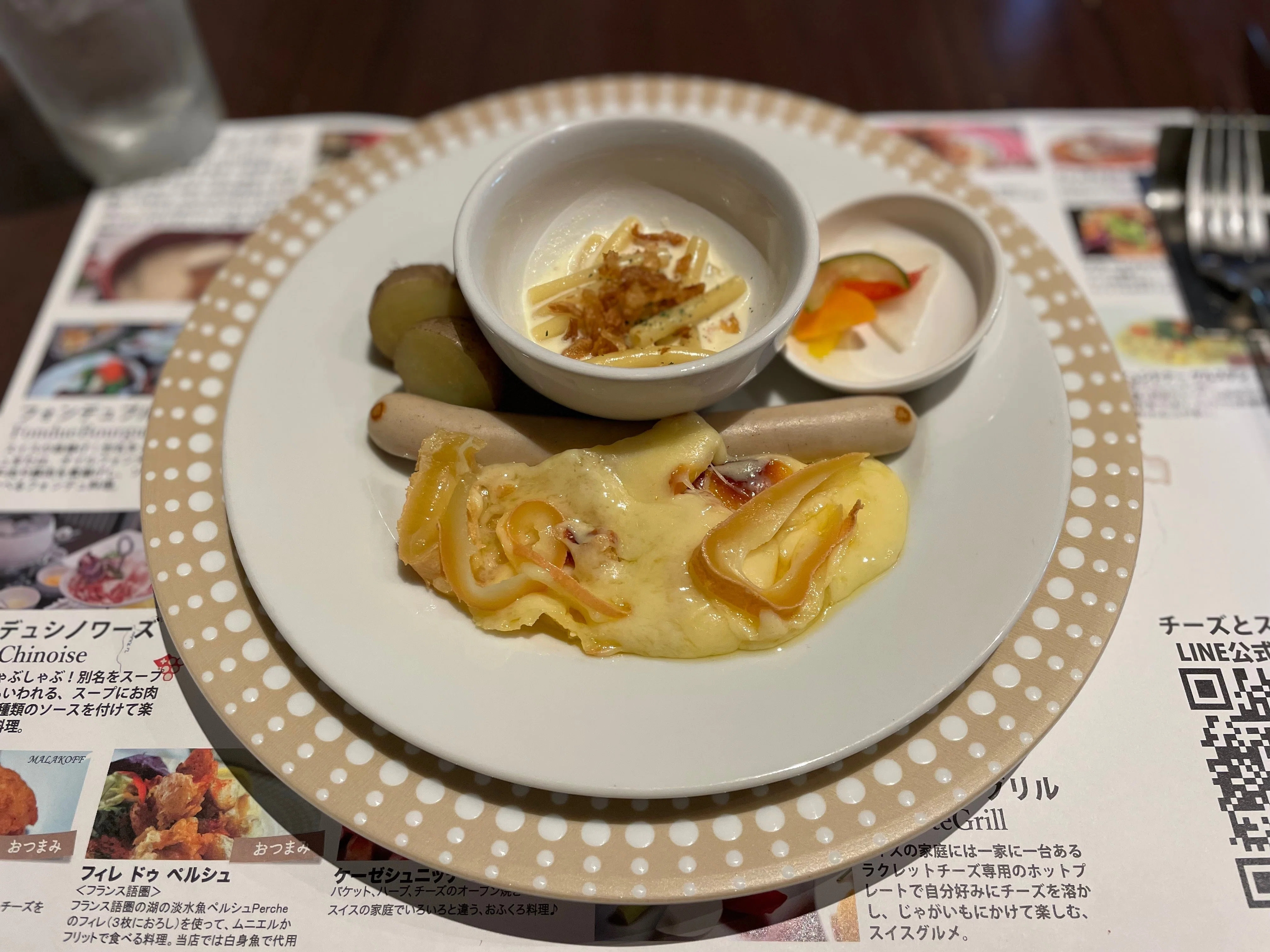 チーズを存分に堪能！「湯島天神横ラクレットグリル」で、珍しいスイス 