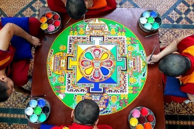 天空幻想砂マンダラの絵 値下げしました。 砂絵マンダラ」、仏神と直接融合する場 【曼陀羅シリーズ－砂絵