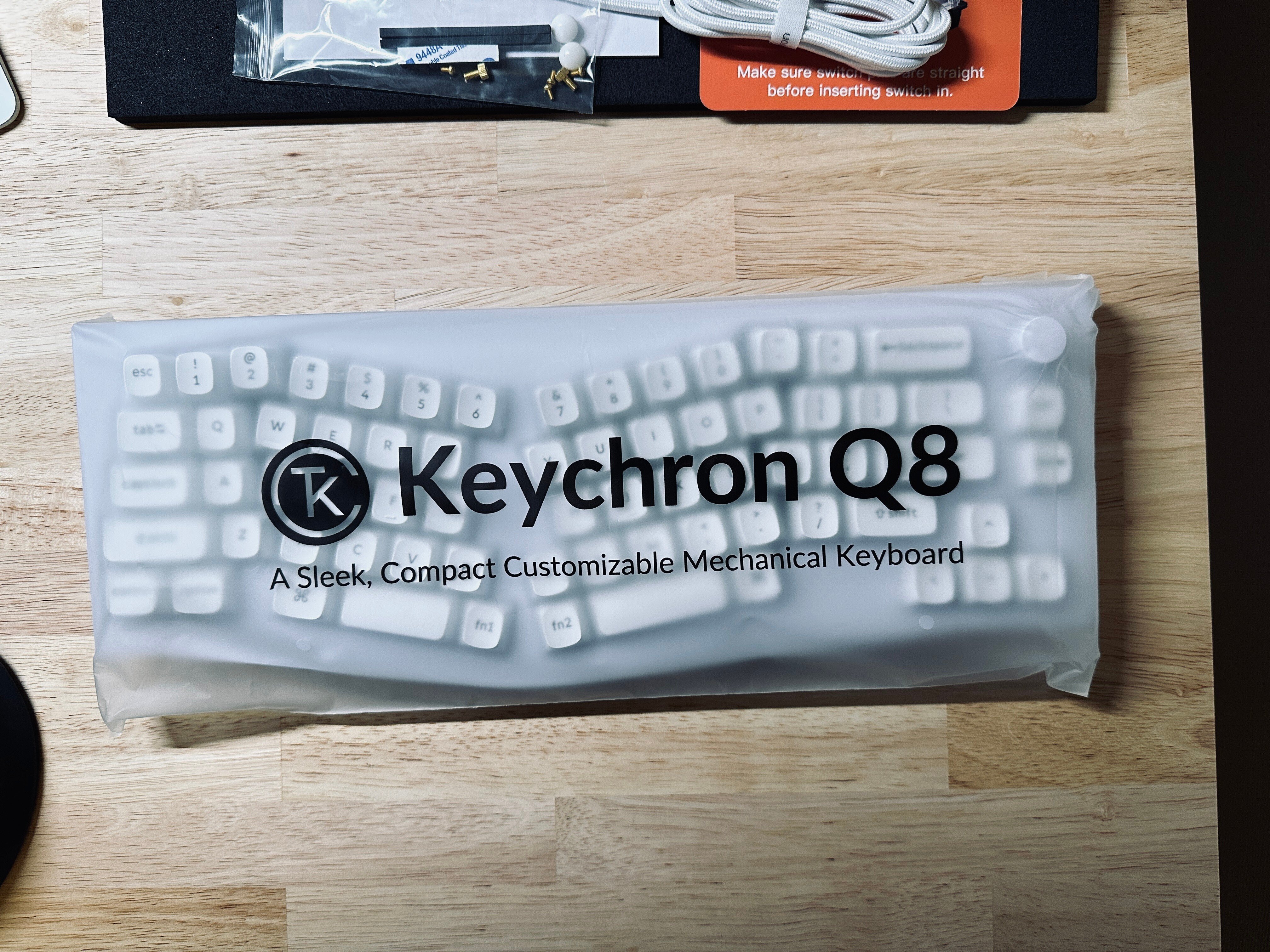 keychron v8とロジテックG502 アリスレイアウトの新鮮な打鍵感-