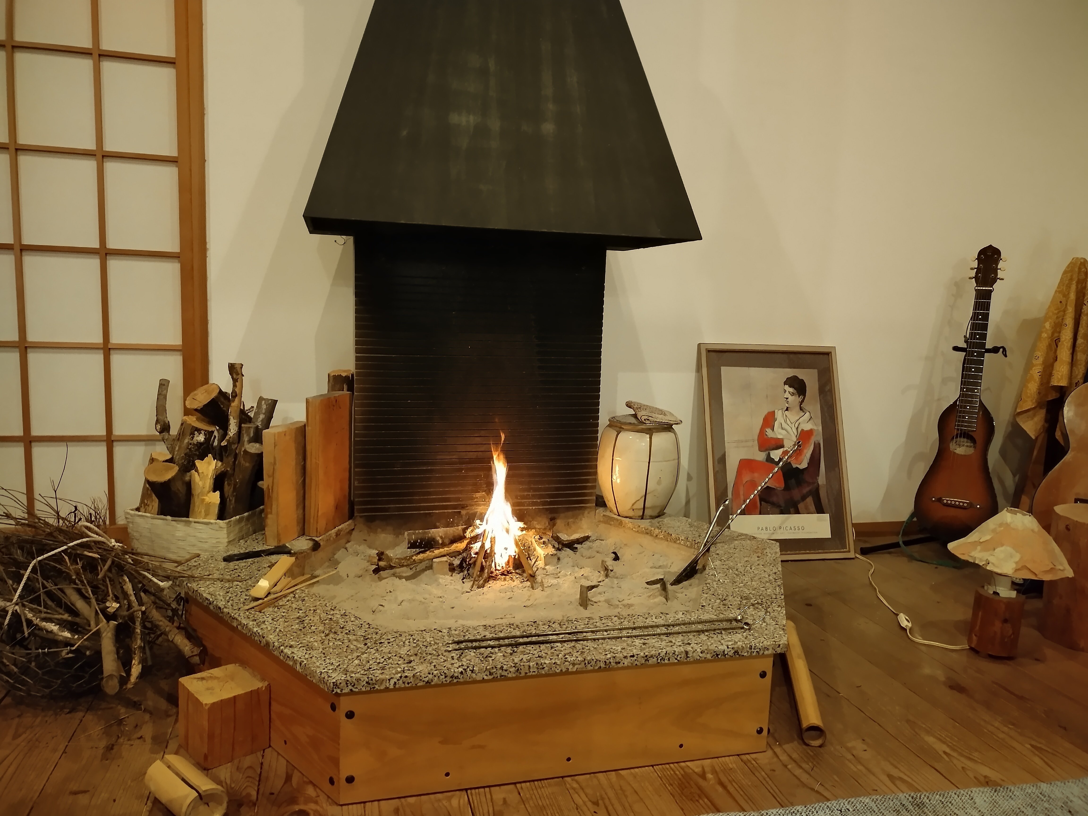 囲炉裏型ストーブ ストーブ 囲炉裏 - 静岡県の家具