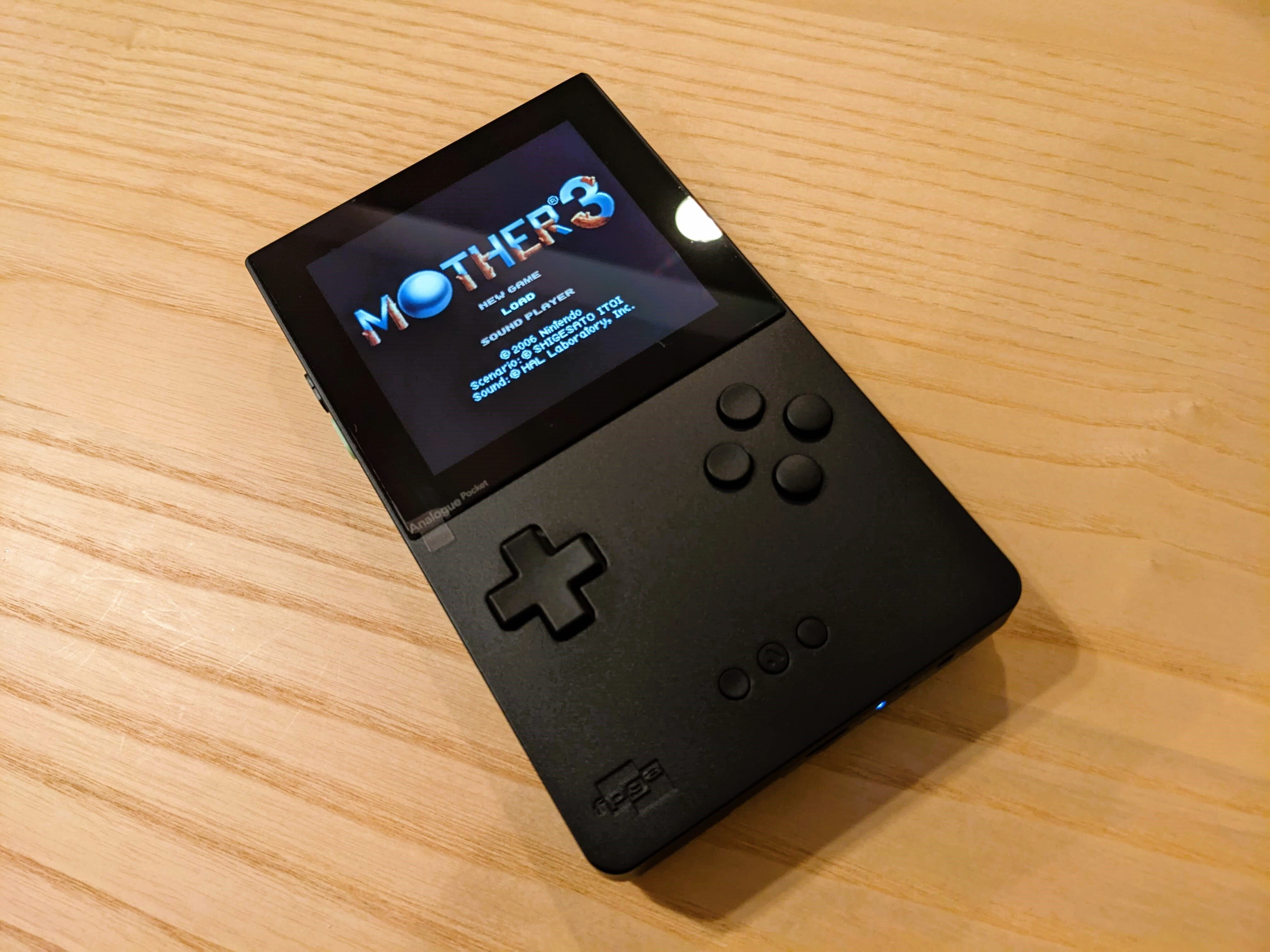 ゲームボーイ互換機の”Analogue Pocket”が届いたので、Mother3をプレイ ...