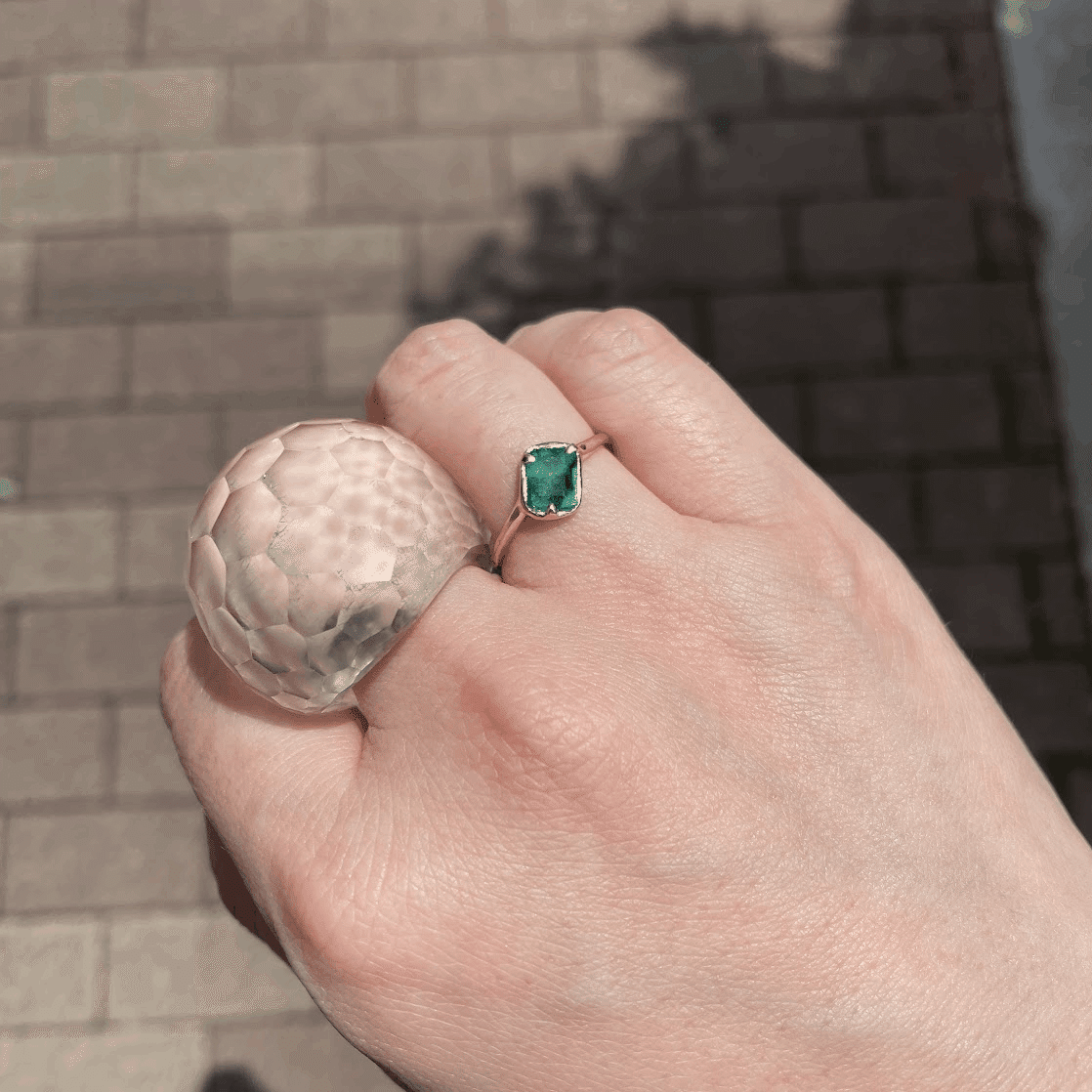 ただの数字だけれど エメラルドの石を選んで 指輪をオーダーした話