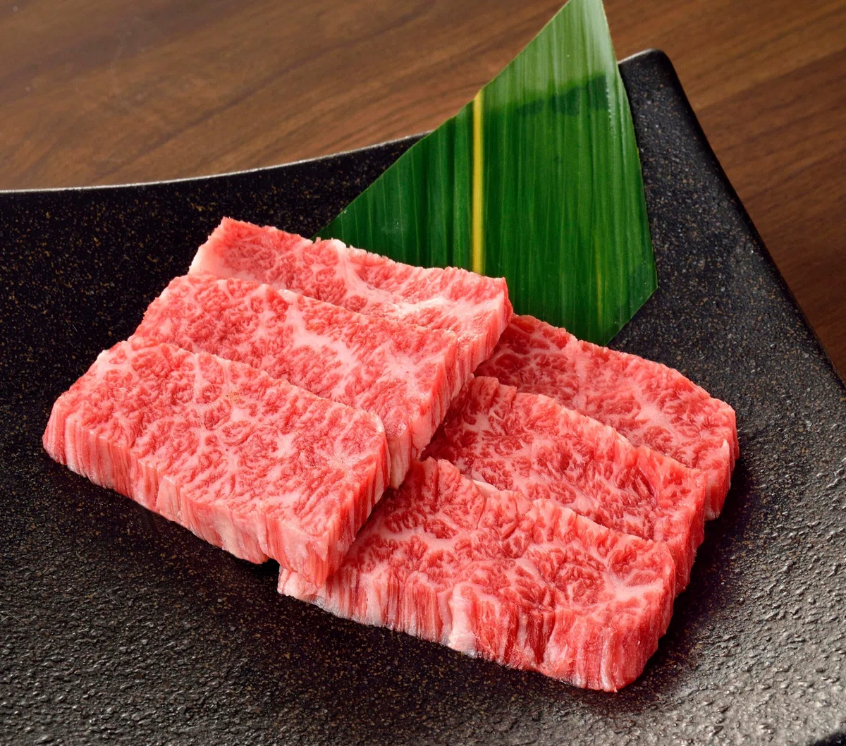 カルビって、「切り方」だったの？！牛肉マイスターに、牛肉のおいしい食べ方や部位をきいてみた。｜JA全農 広報部【公式】