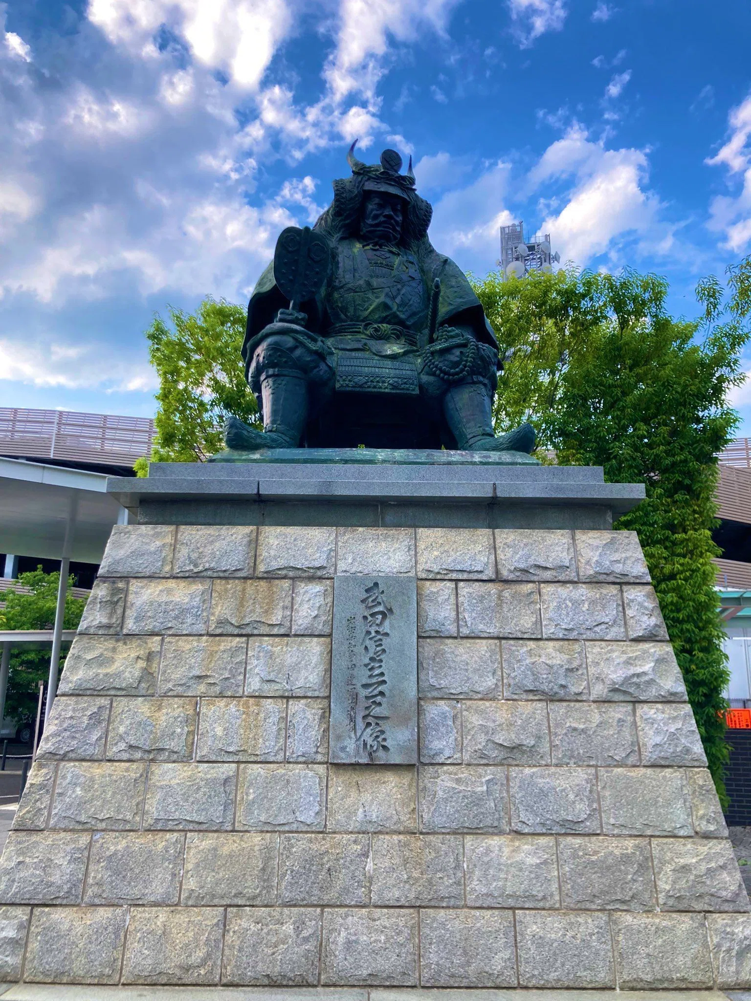 100 Fine Castles No. 25 Kofu Castle: The Castle Pierced by the JR