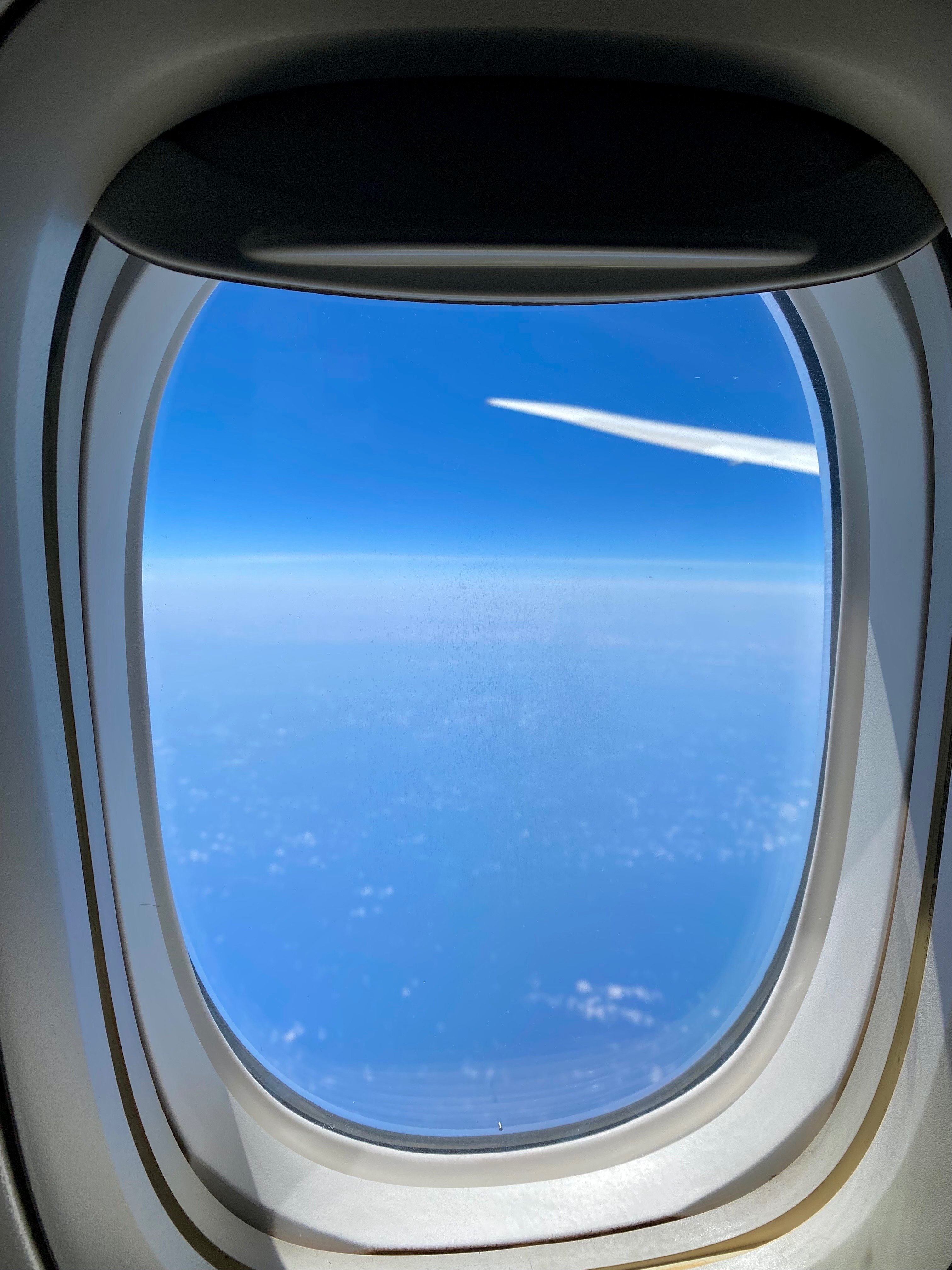 ちょっとの心遣いに助けられた、13時間の飛行機の旅｜手塚 大貴