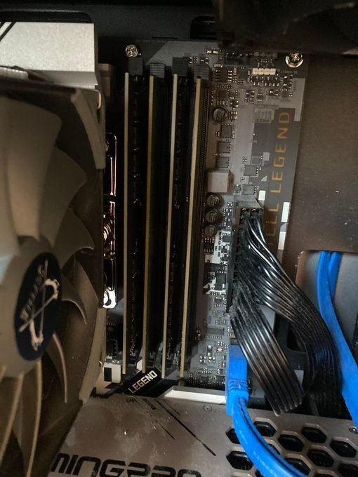 Swallowsページ！メモリー増設！ 81zSHAxKOuL._AC_UF1000,