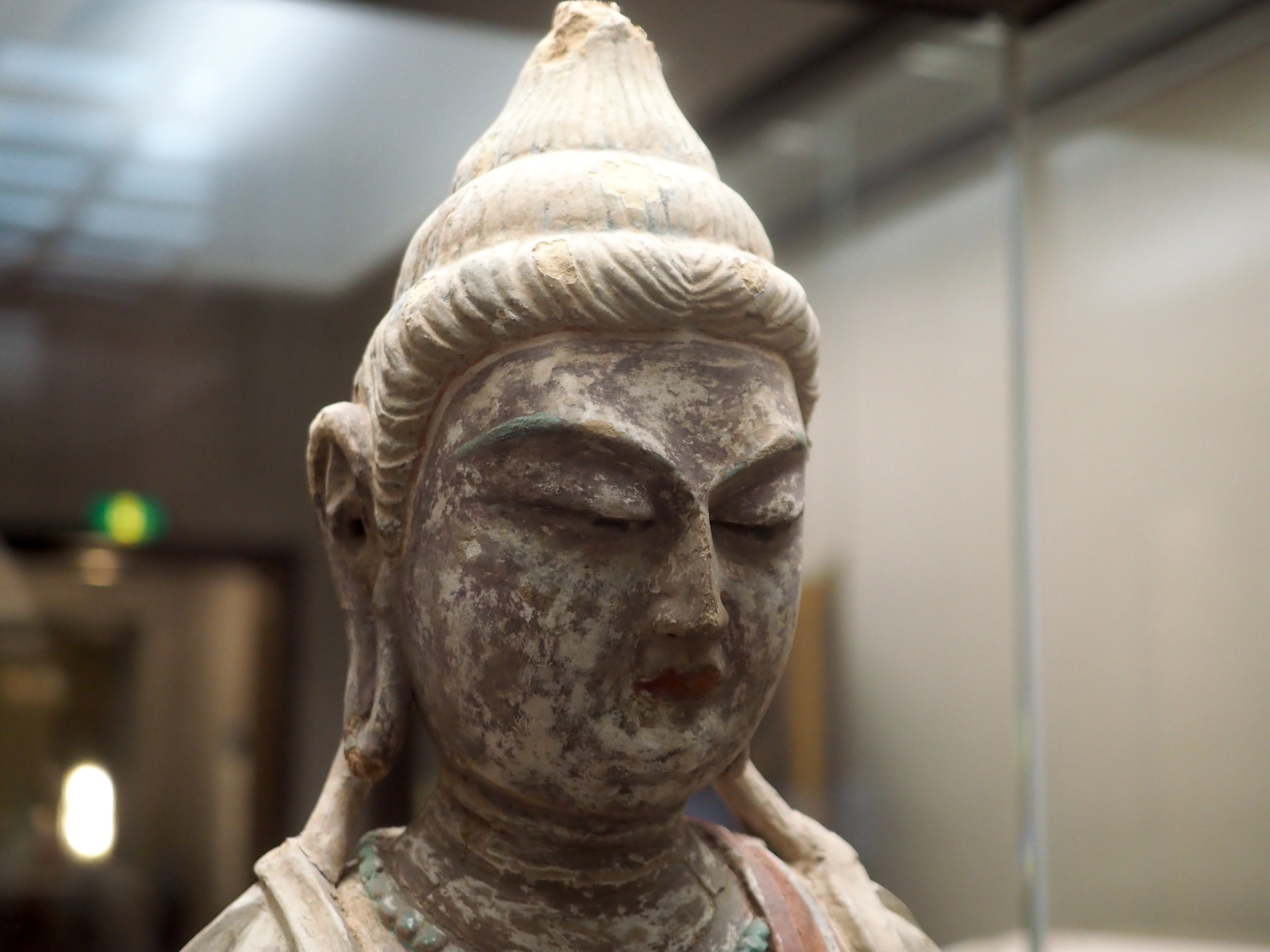 極上　観音像　696g（台込の重さ）トヒル　東さ7-0721☆2F 148.jpg