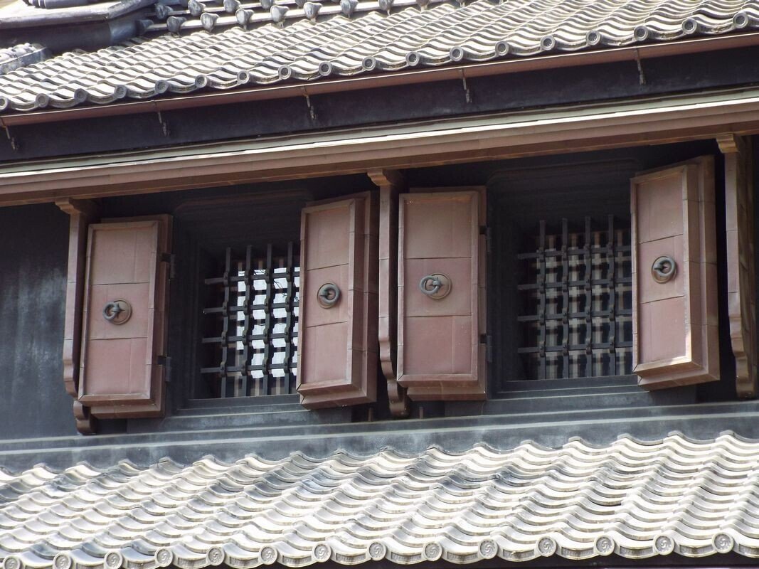 土蔵　蔵戸 左官一服噺 部位○蔵戸前（くらとまえ）（godown door front