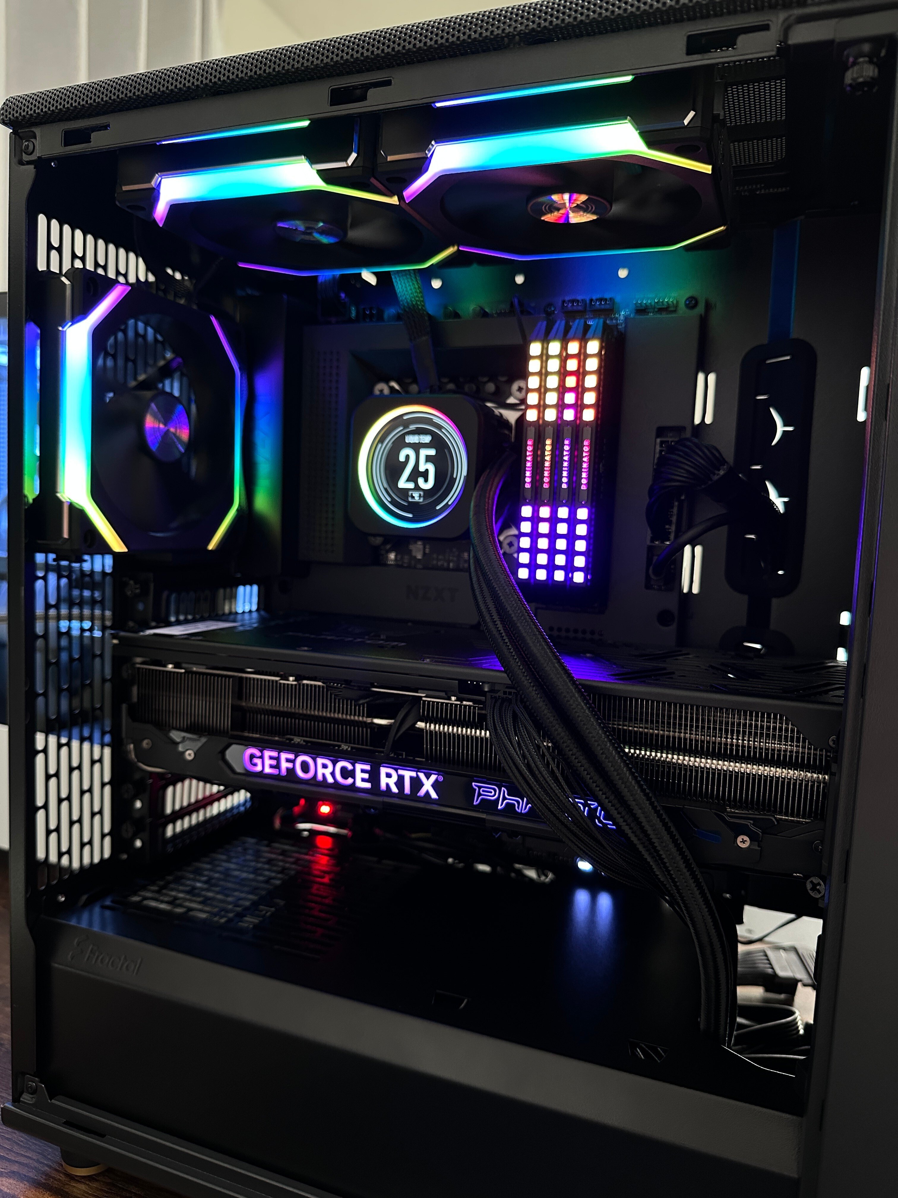 電球色でシックな大人自作PC-Fractal North-|Dan 電球色でシックな大人自作PC-Fractal North-|Dan