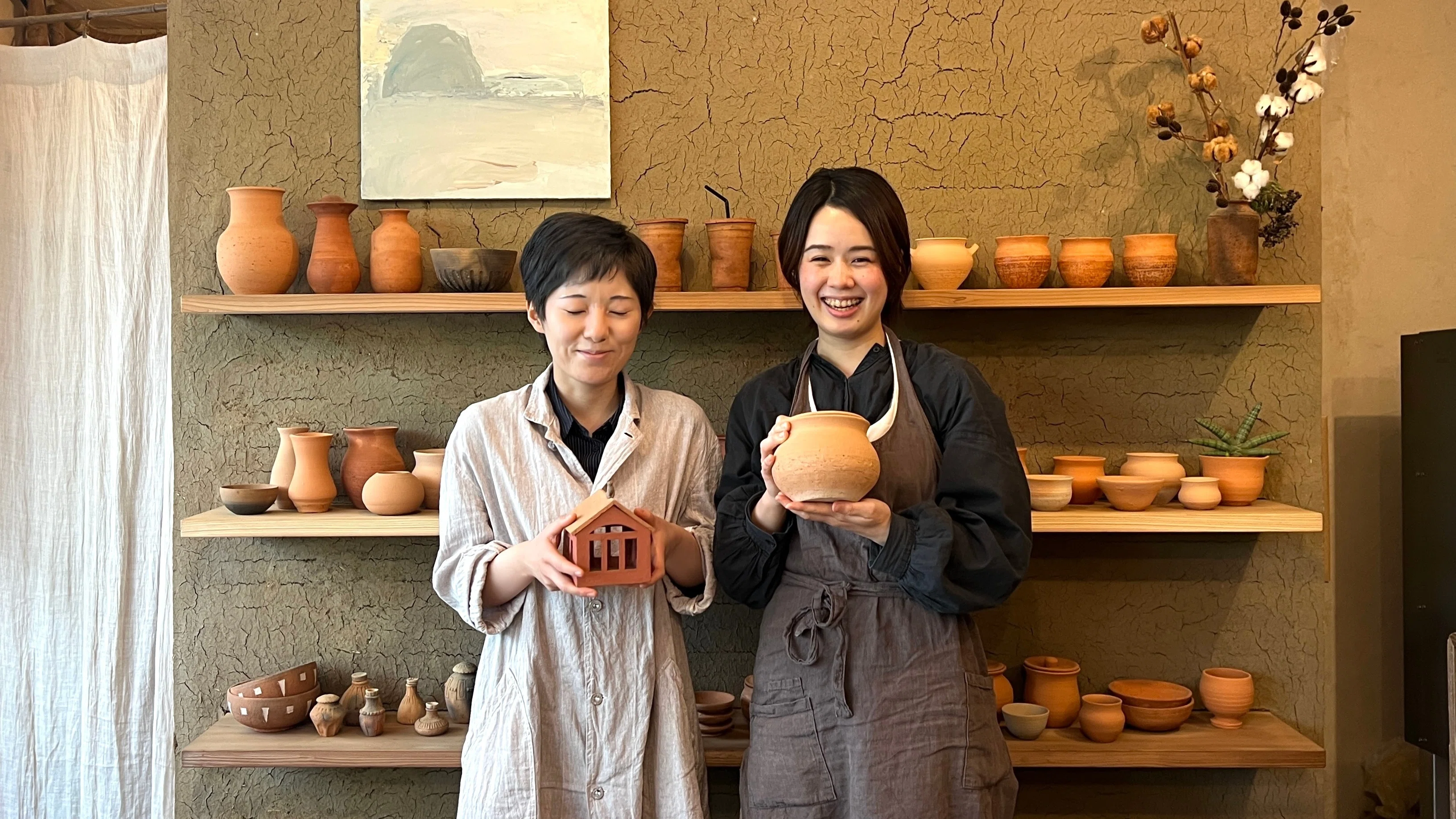 まちを面白くしてくれるお店限定」の店舗物件。土を砕いて土器を作る