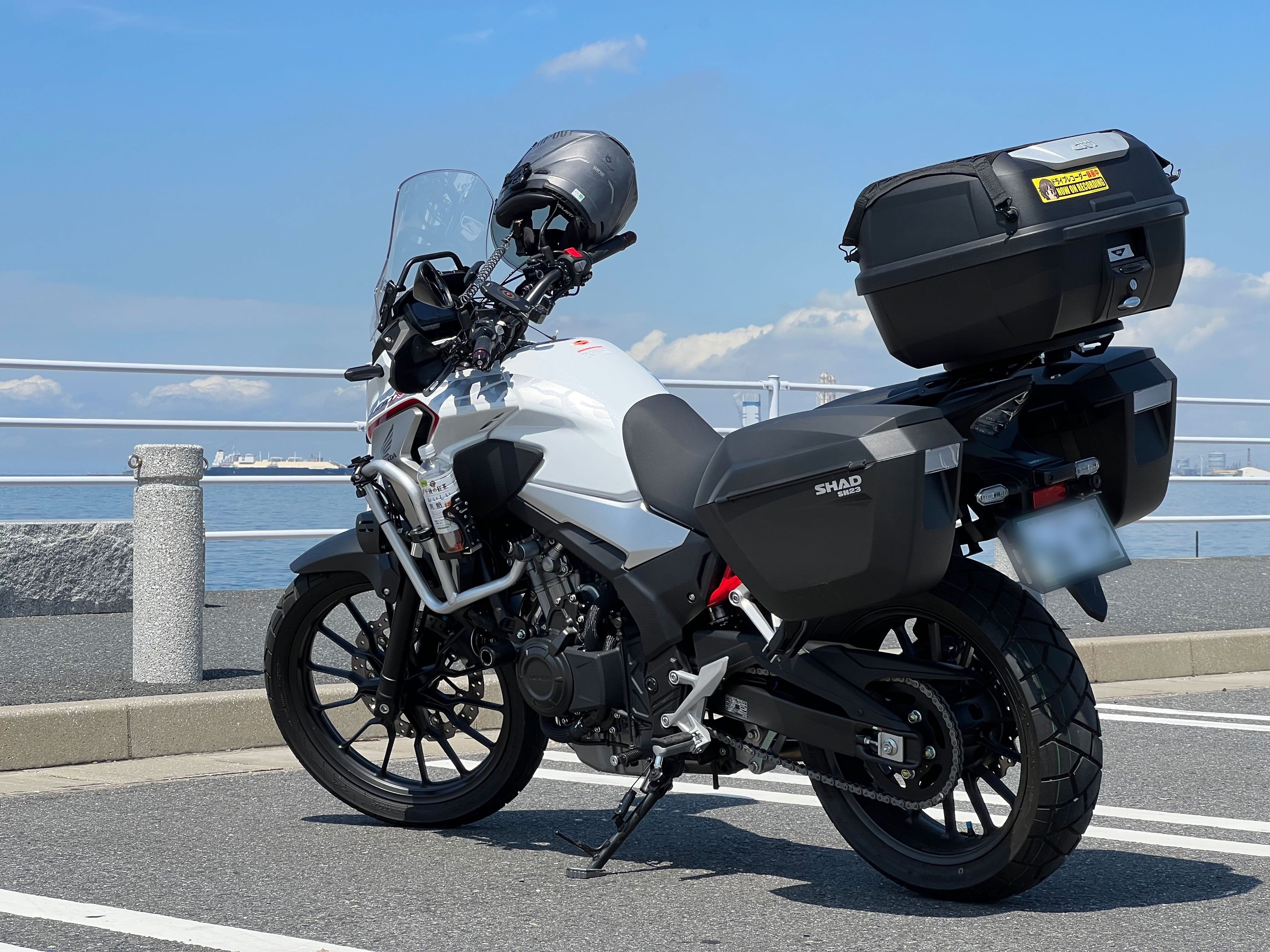 アドベンチャーの雄「ホンダ・400X」、SHADボックス装着で