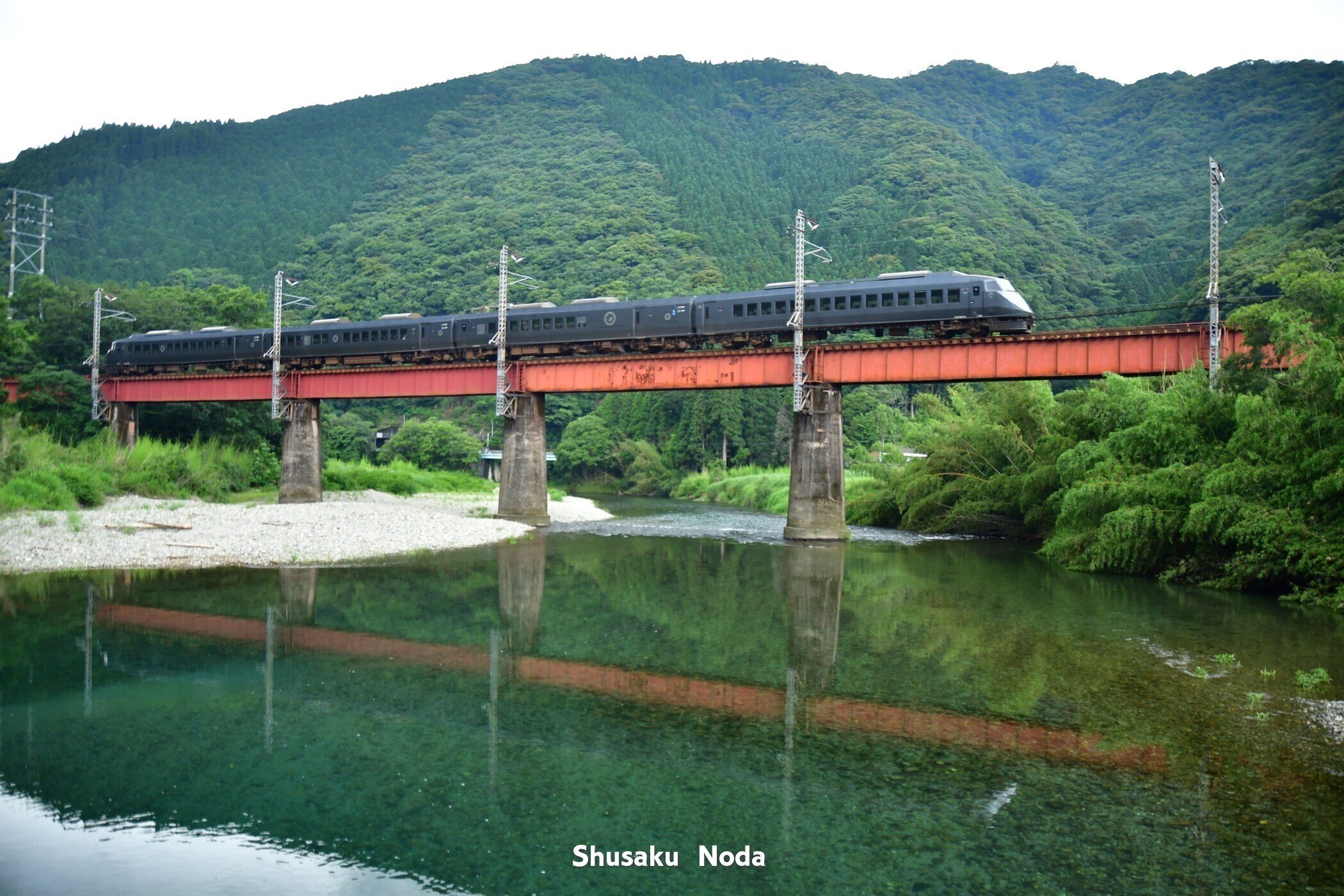 梅雨時しっとり鉄道旅-鉄道風景写真館｜野田周作