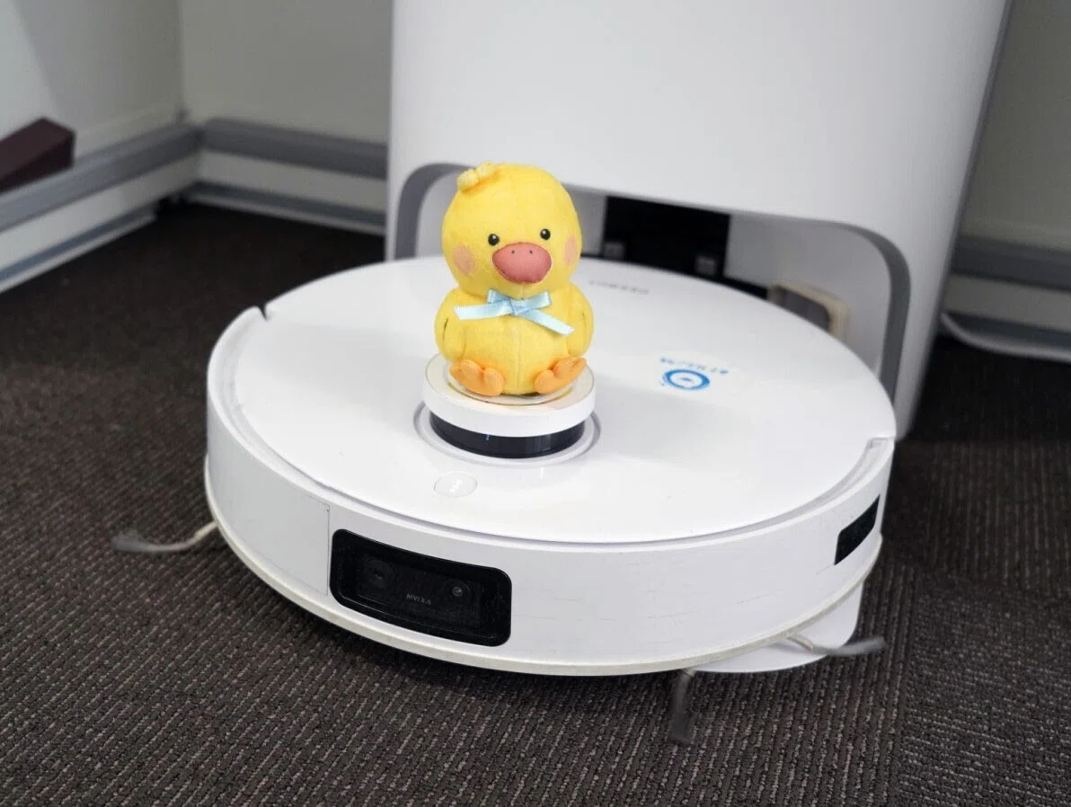 ヒヨコ助助 アヒル型キャラクター マスコットキャラクター“ろぼあひる”を、よろしくお願いします。｜リ