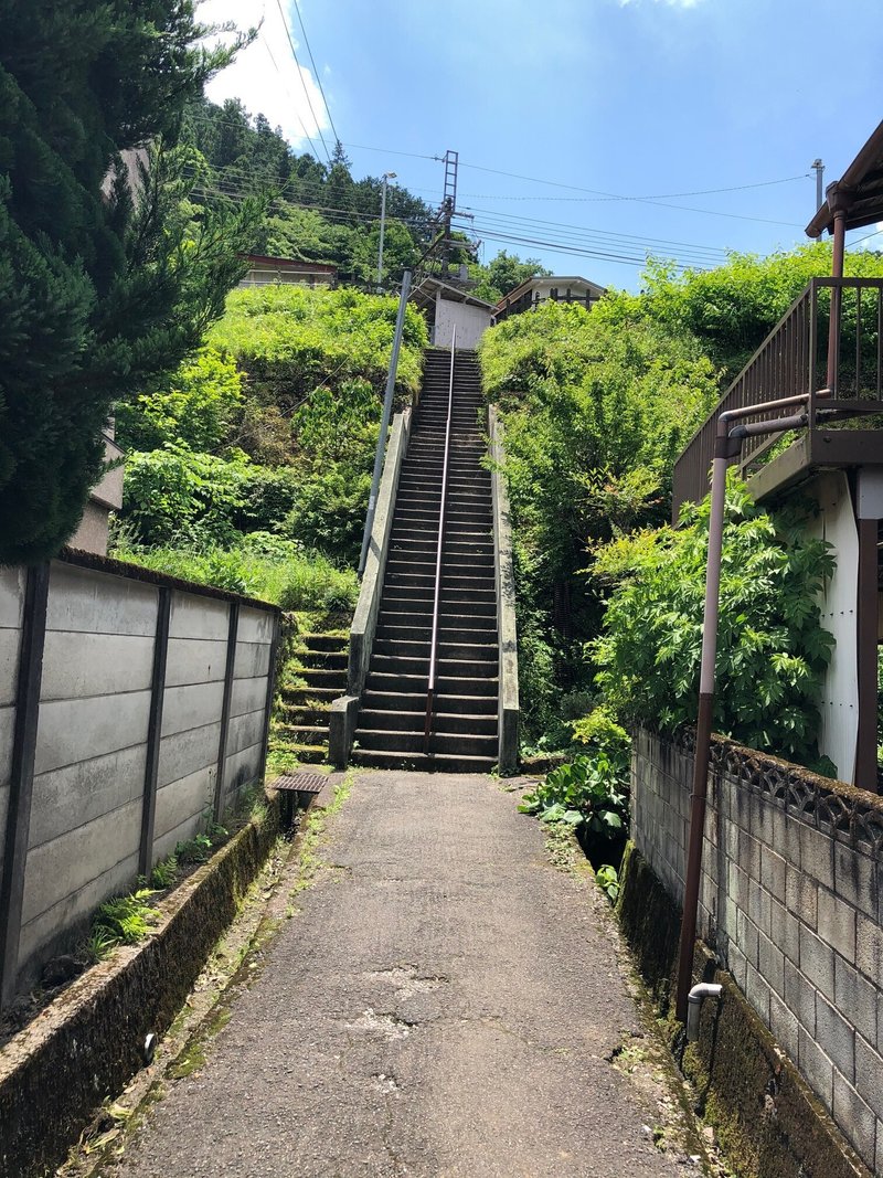吾野駅への階段