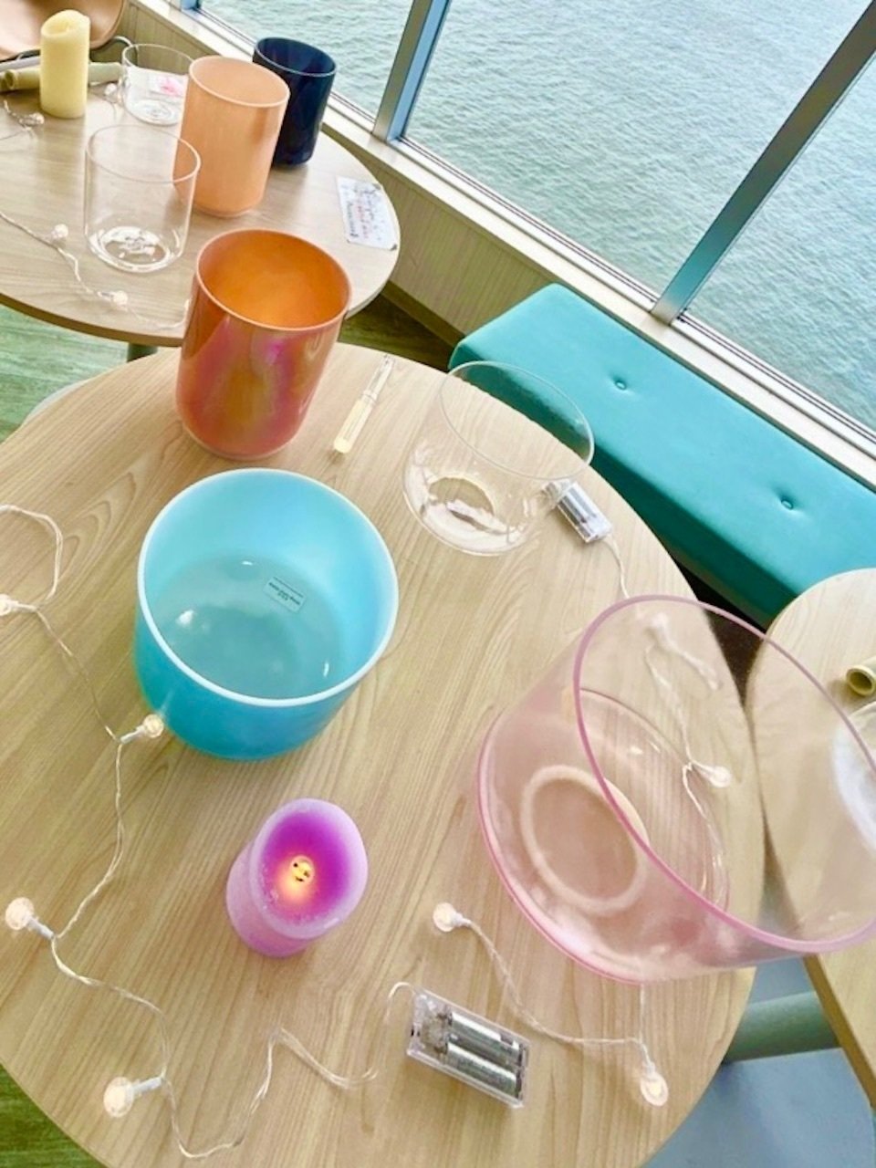 クリスタルボウルの響きと美しい声に癒される☆声楽家による慈しみ