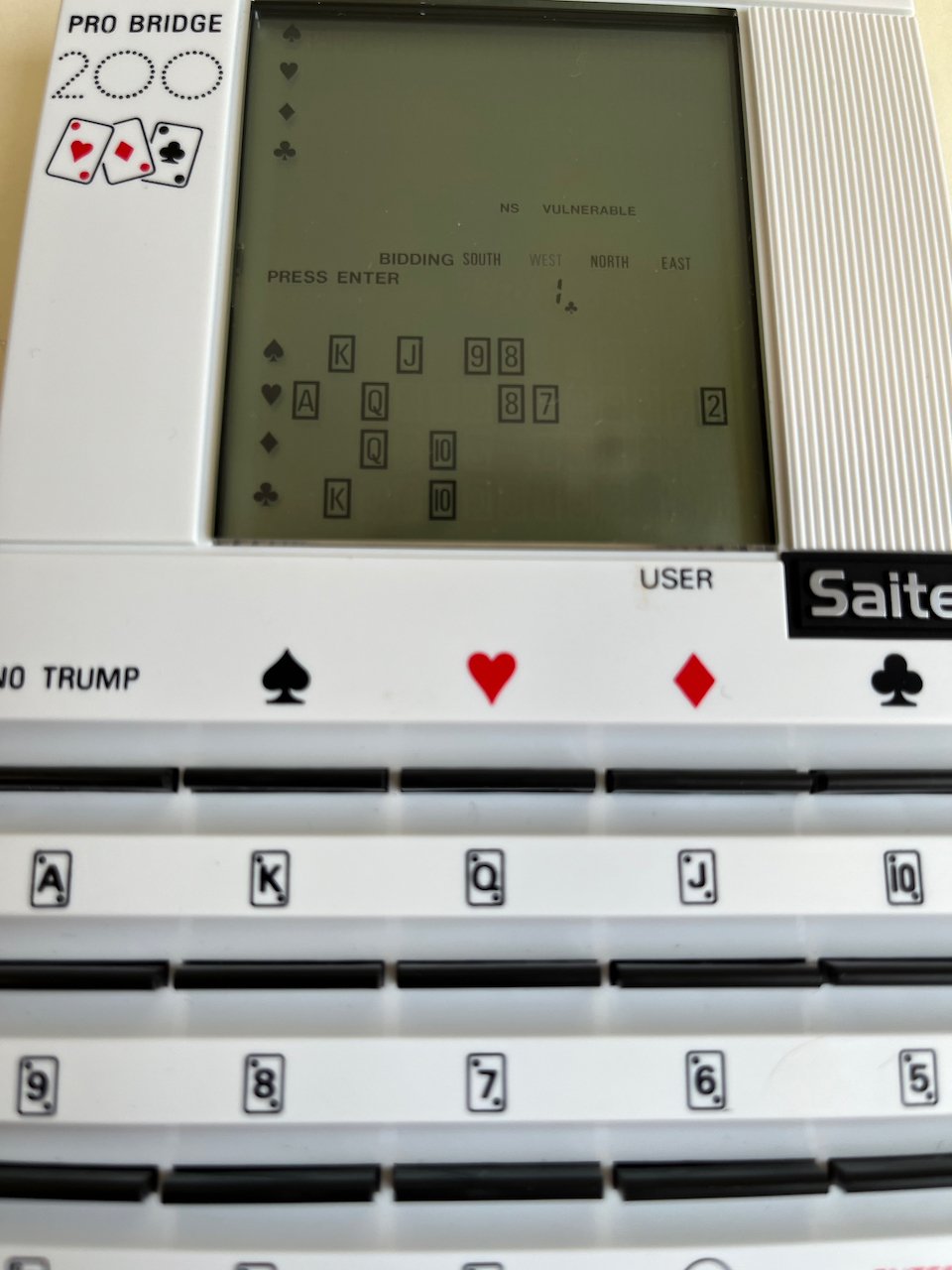 コントラクトブリッジのレトロゲーム「Pro Bridge 200」で遊んでみた