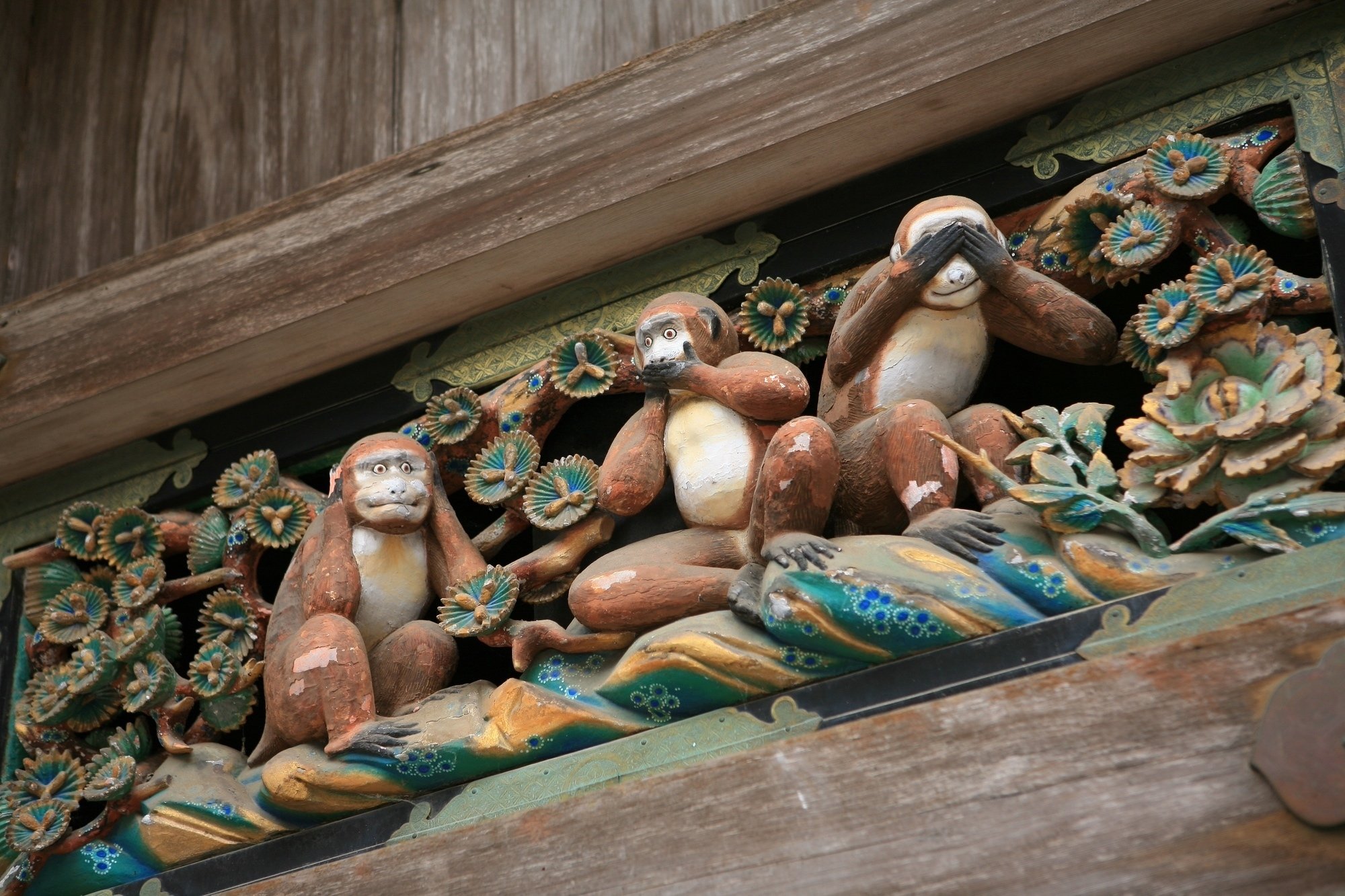 魔除けと方除けの象徴「猿」-『神々の意思を伝える動物たち 〜神使