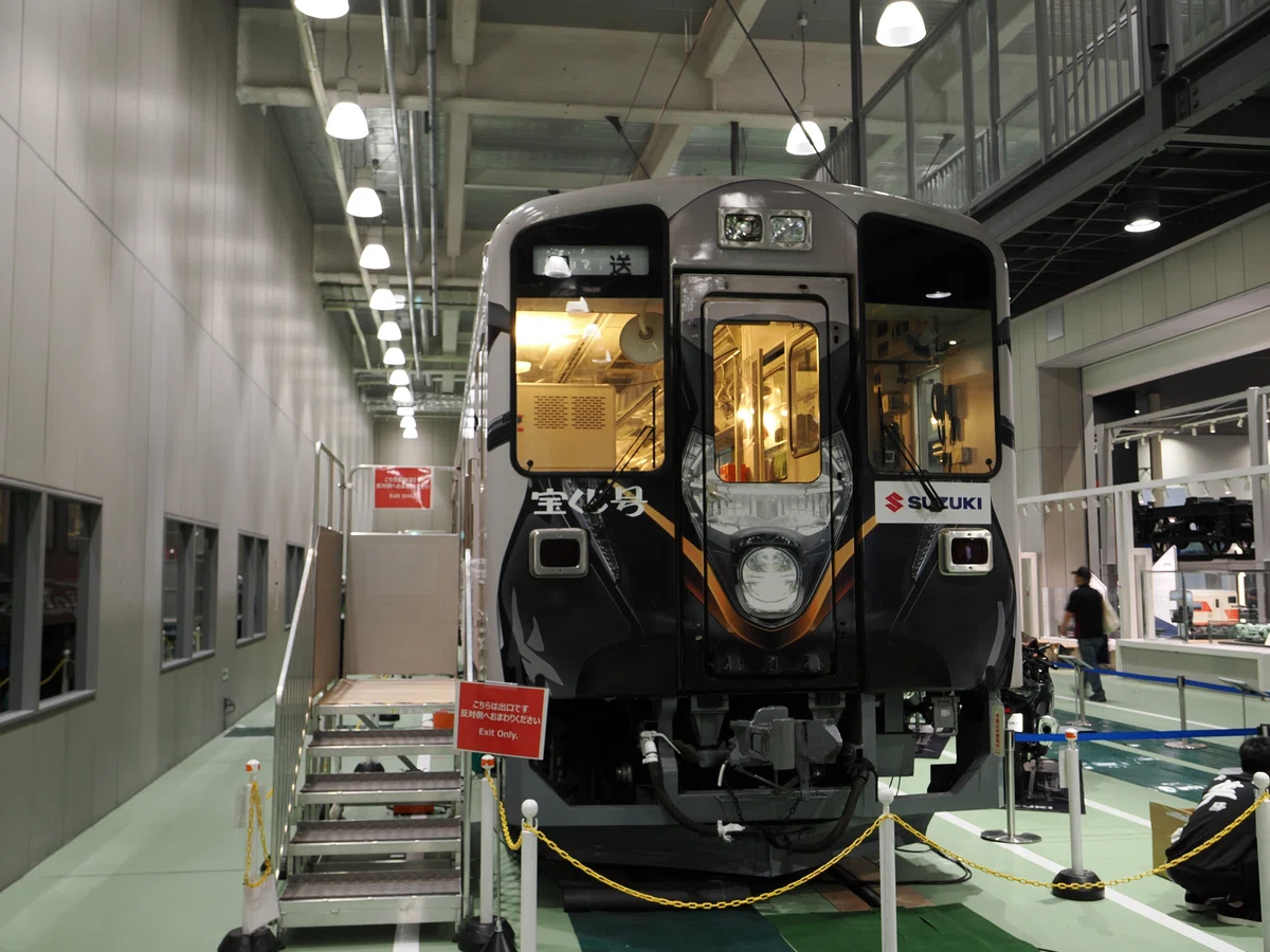 地方私鉄の旅 Vol.3/ 若桜鉄道｜OM SYSTEM RAIL