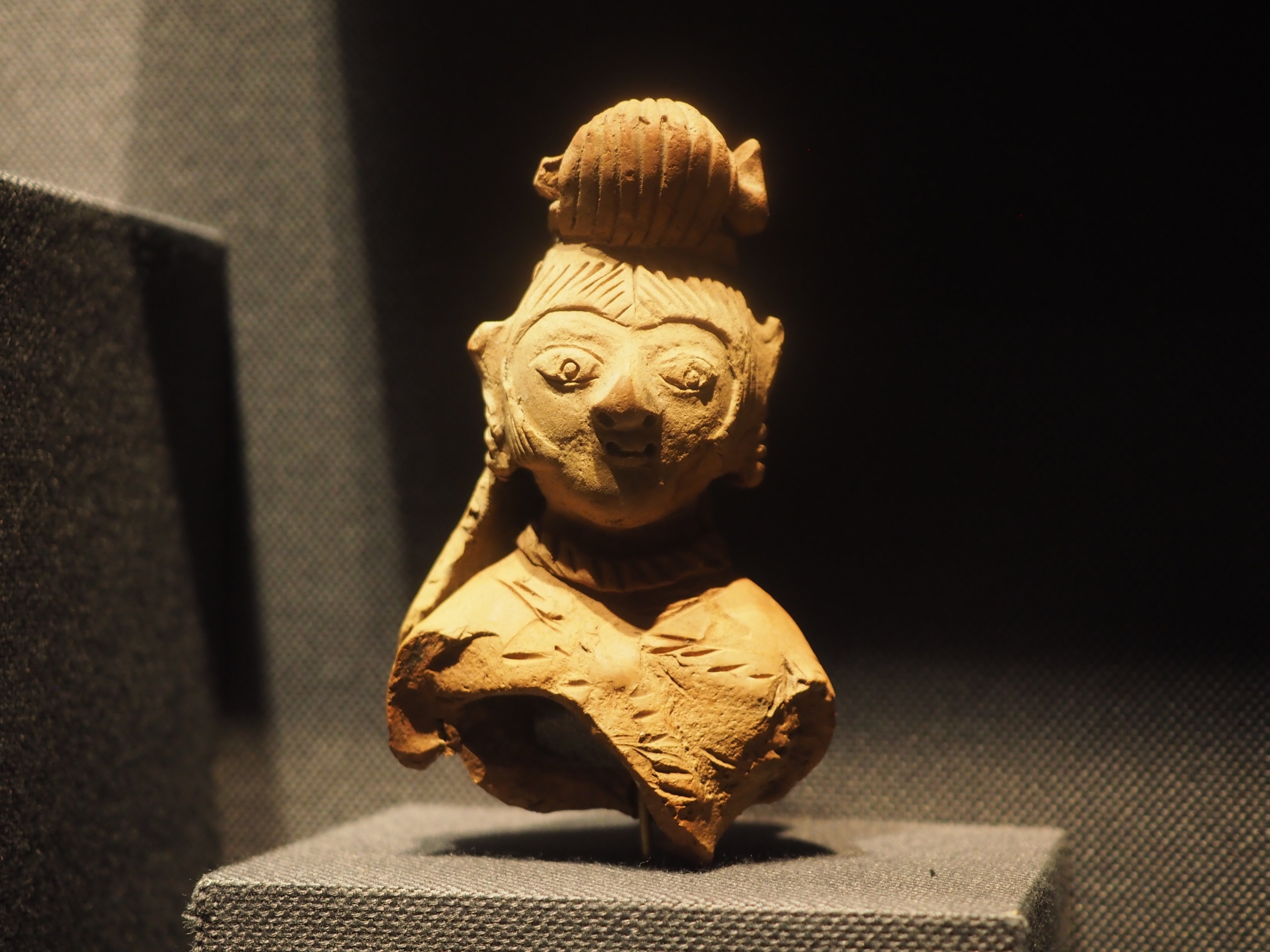 東洋館の土偶たち @トーハク｜かわかわ