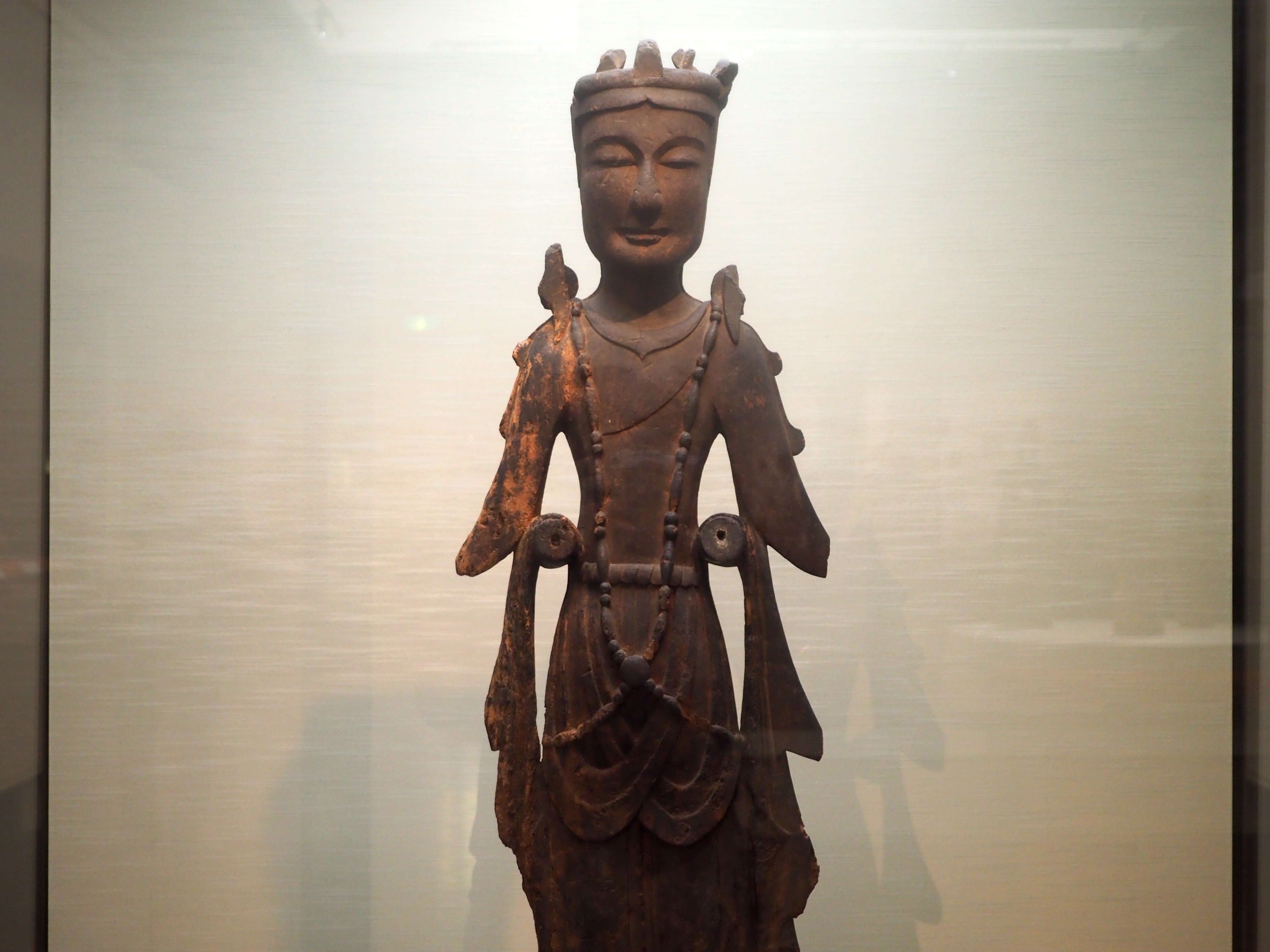 トーハクが東京藝大から50円で購入した、飛鳥時代の素朴な菩薩立像