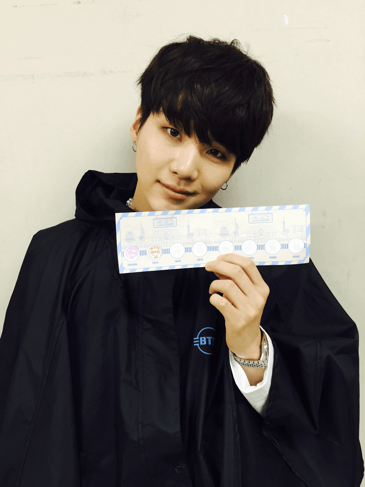 BTS ポスター 〜君に届く〜 BTS 防弾少年団 ポスターセット8枚組 JAPAN OFFICIAL FANMEETING