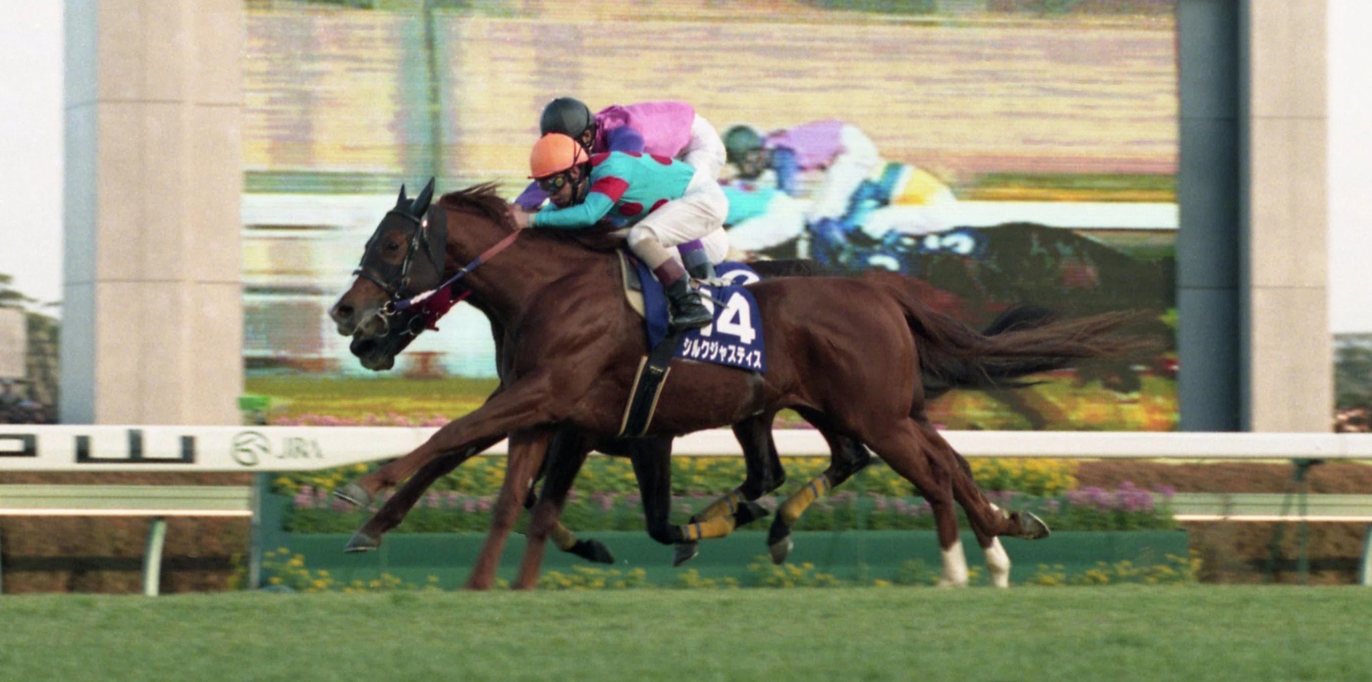 マベちん実装！マーベラスサンデーの連勝・挫折・悲願を「東スポ」で