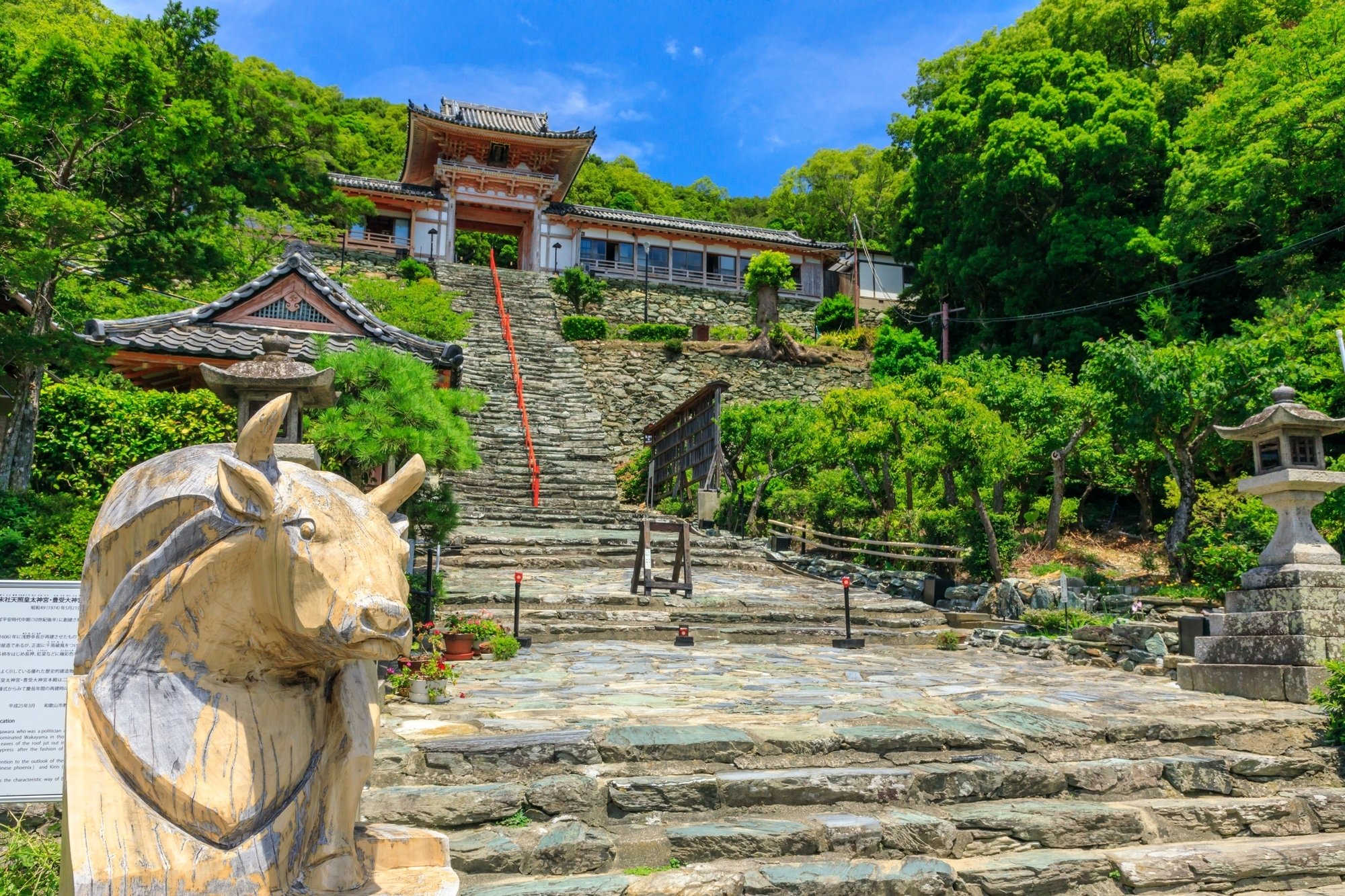 菅原道真公とのゆかり深い「牛」-『神々の意思を伝える動物たち 〜神使