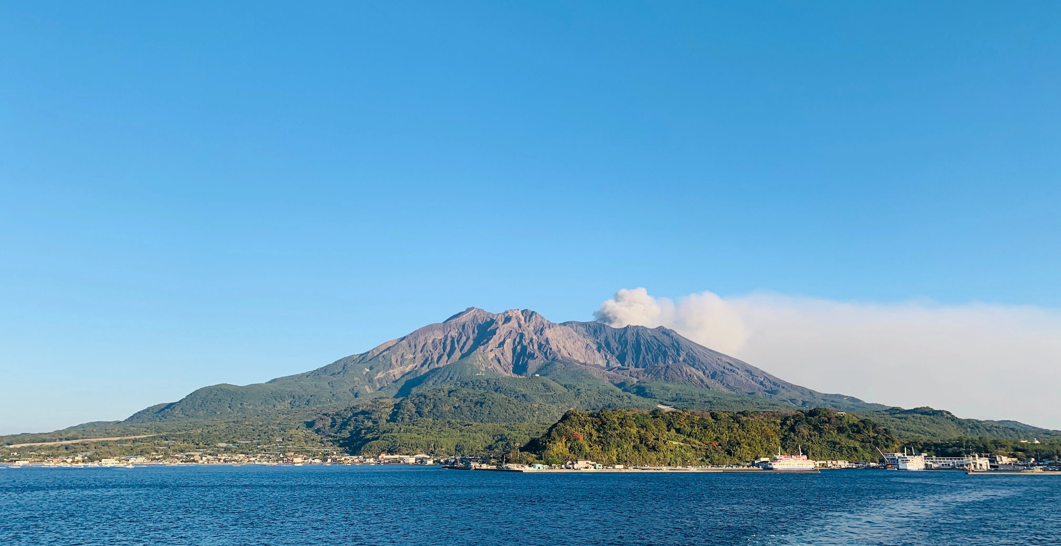 桜島の海を漕ぐ。~移住先での私の仕事の話~｜カタオカマナミ｜GYOZA