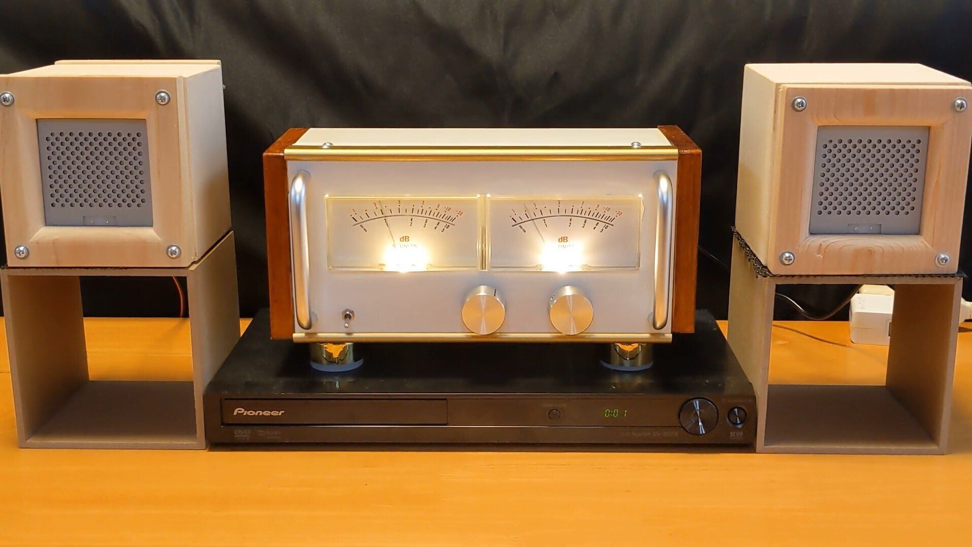自作ステレオVUメーター145号機 Amazon.co.jp: VUメーター組み込みキット 丸型・アナログ