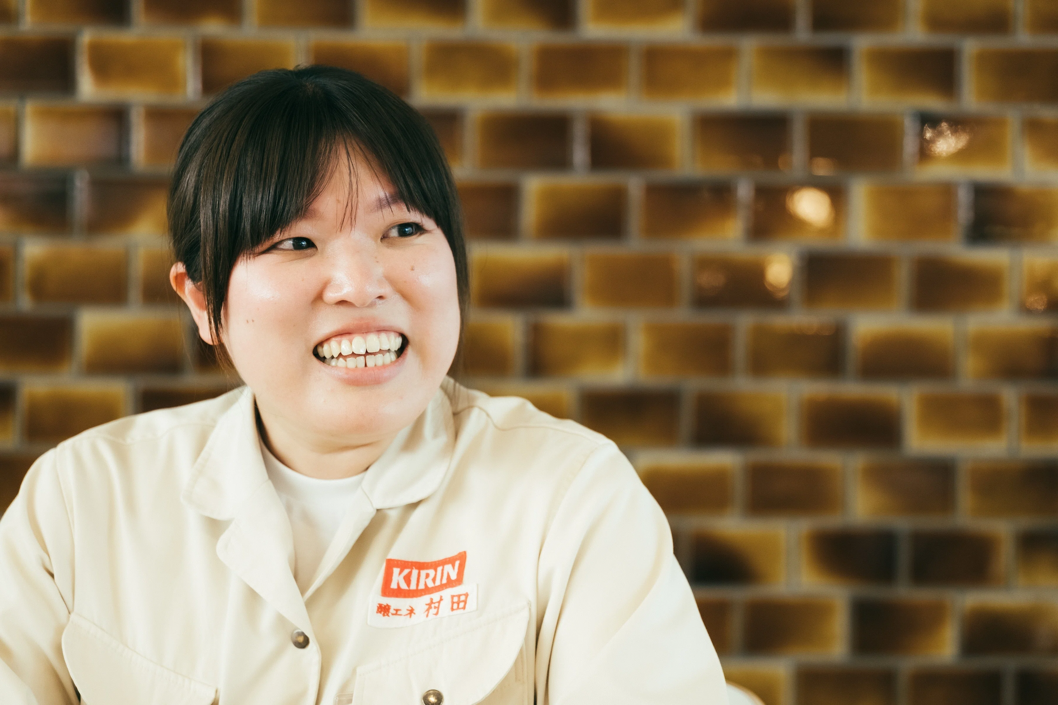 日々の対話と経験から思考力と専門性を高め、仕事に＋αを【3年目の旗じ