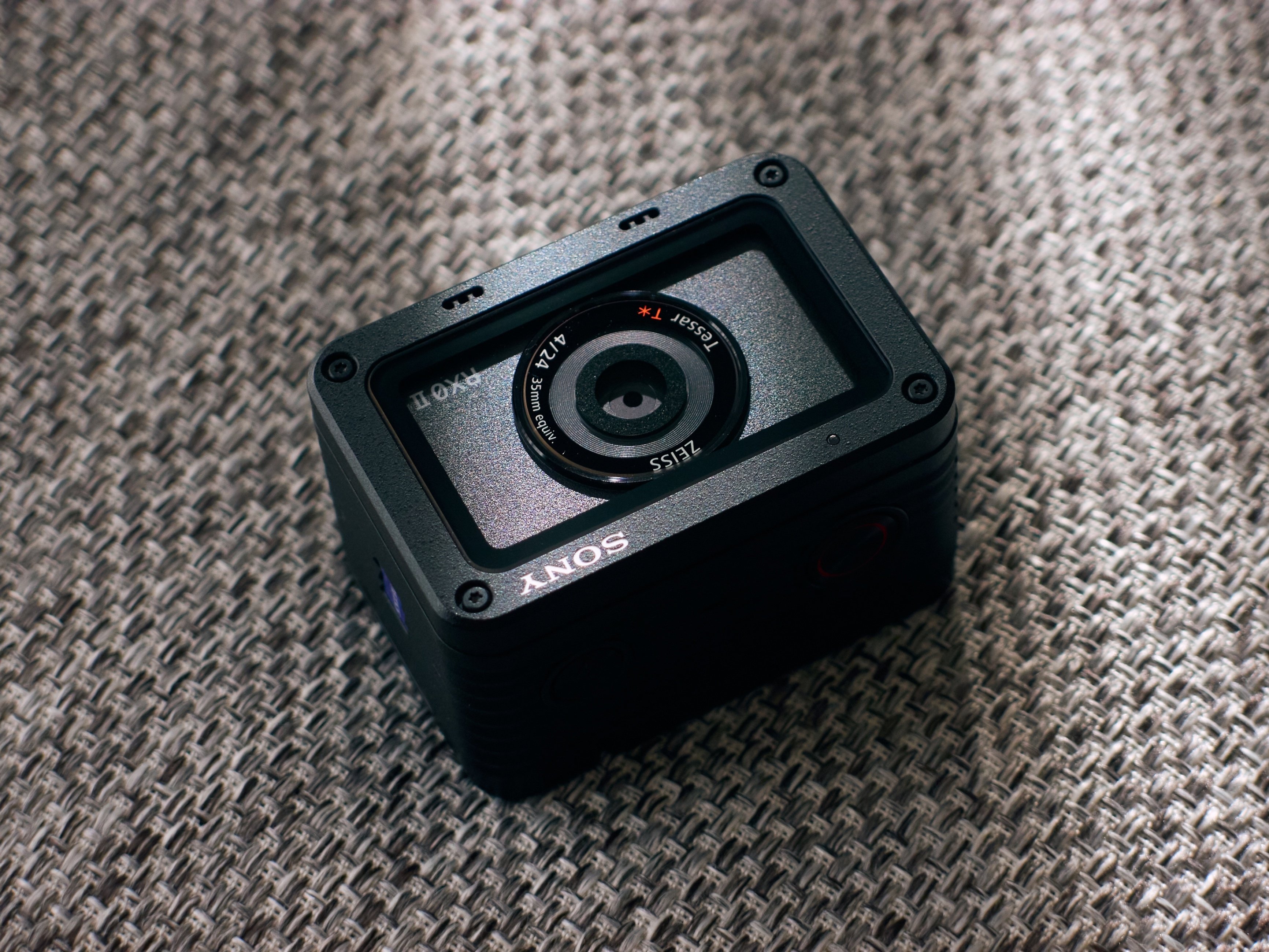 万人には薦められない、愛すべき防水カメラRX0II｜ゆゆねこ