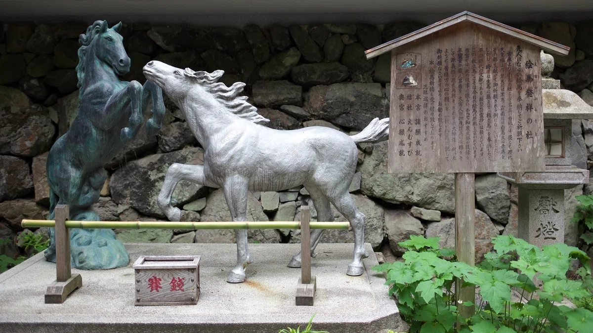 人々の思いを神様のもとに届ける使者「馬」-『神々の意思を伝える動物たち 〜神使・眷属の世界(第九回)』|久保多渓心