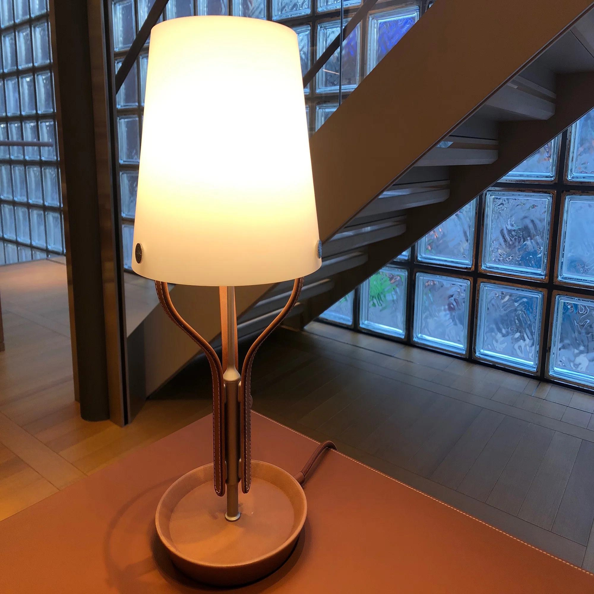 エルメスの家具｜前島周子/建築家/インテリア