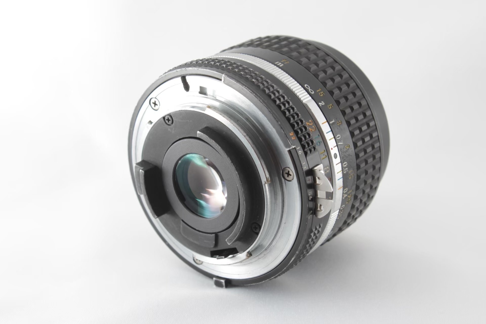 Nikon Nikkor 28mm F3.5|フリッパーズ・ガイド Nikon Nikkor 28mm F3.5|フリッパーズ・ガイド
