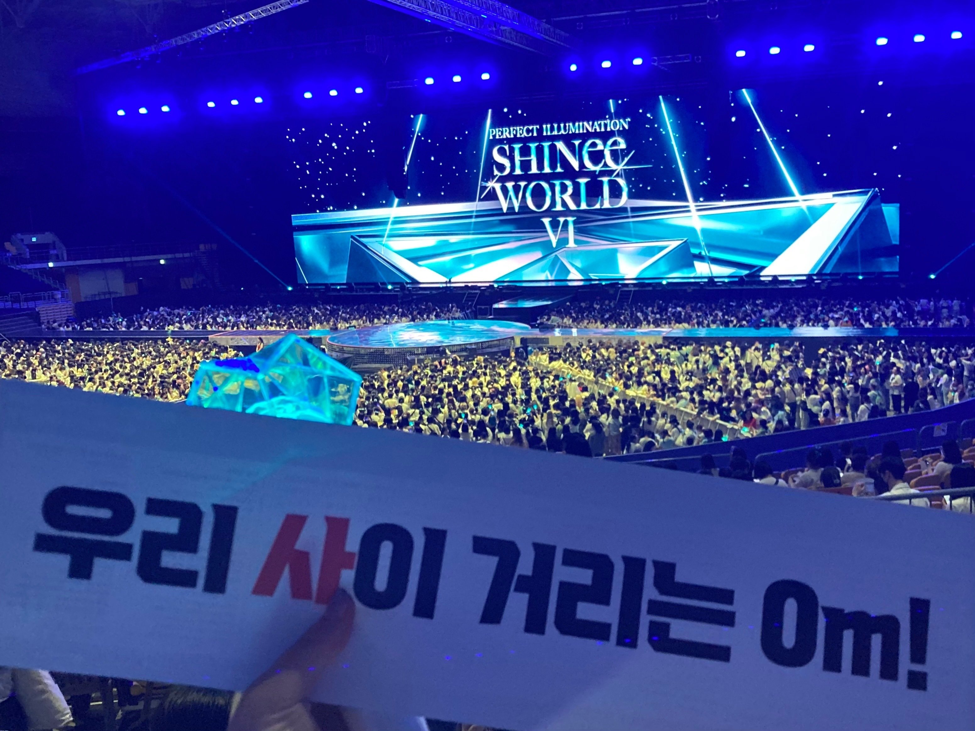 THE 1st ALBUM [The SHINee World] - SHINee OFFICIAL WEBSITE