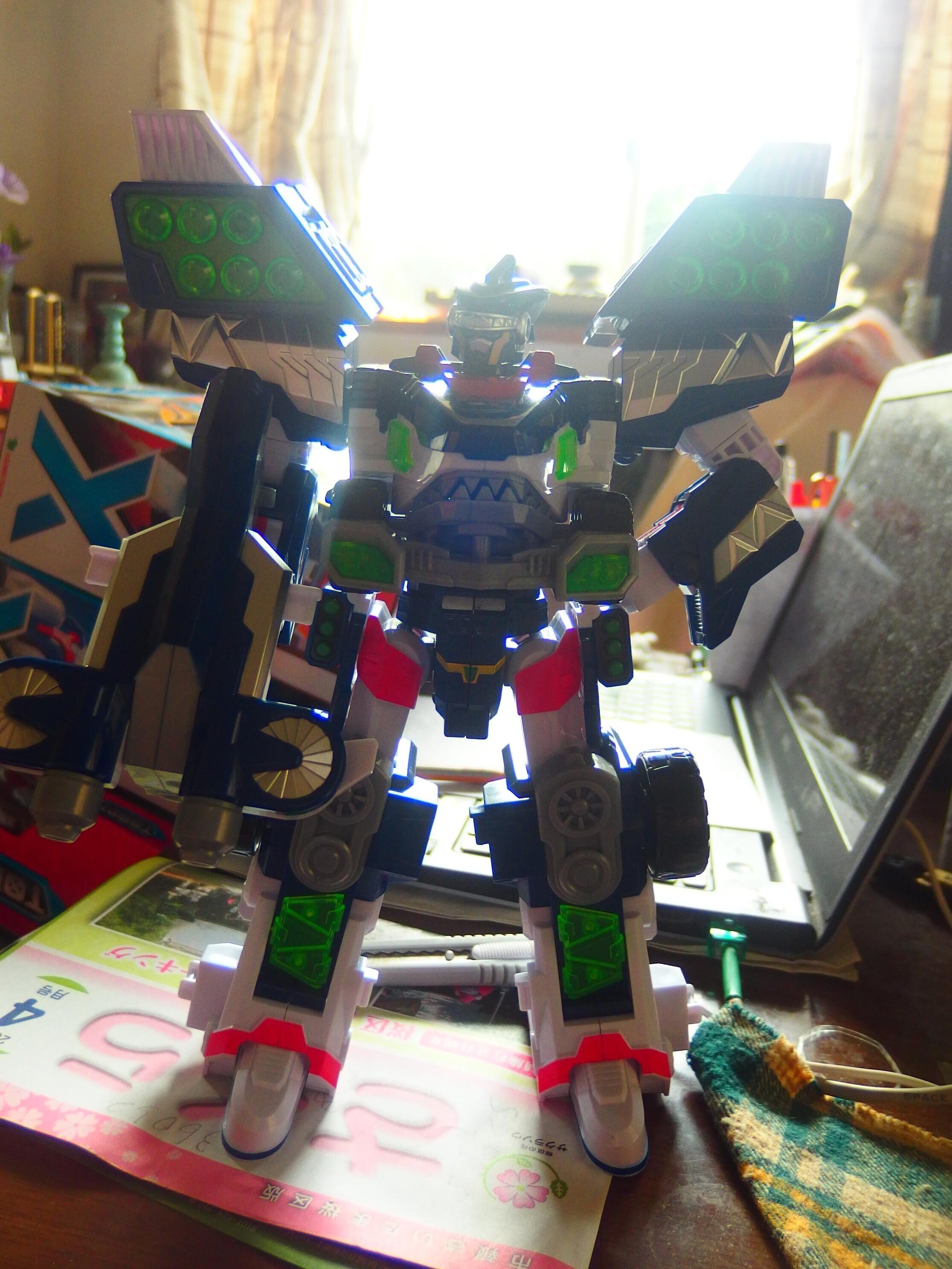 韓国トイ][韓国アニメ]卓上玩具レビュー152 샤크로스브이