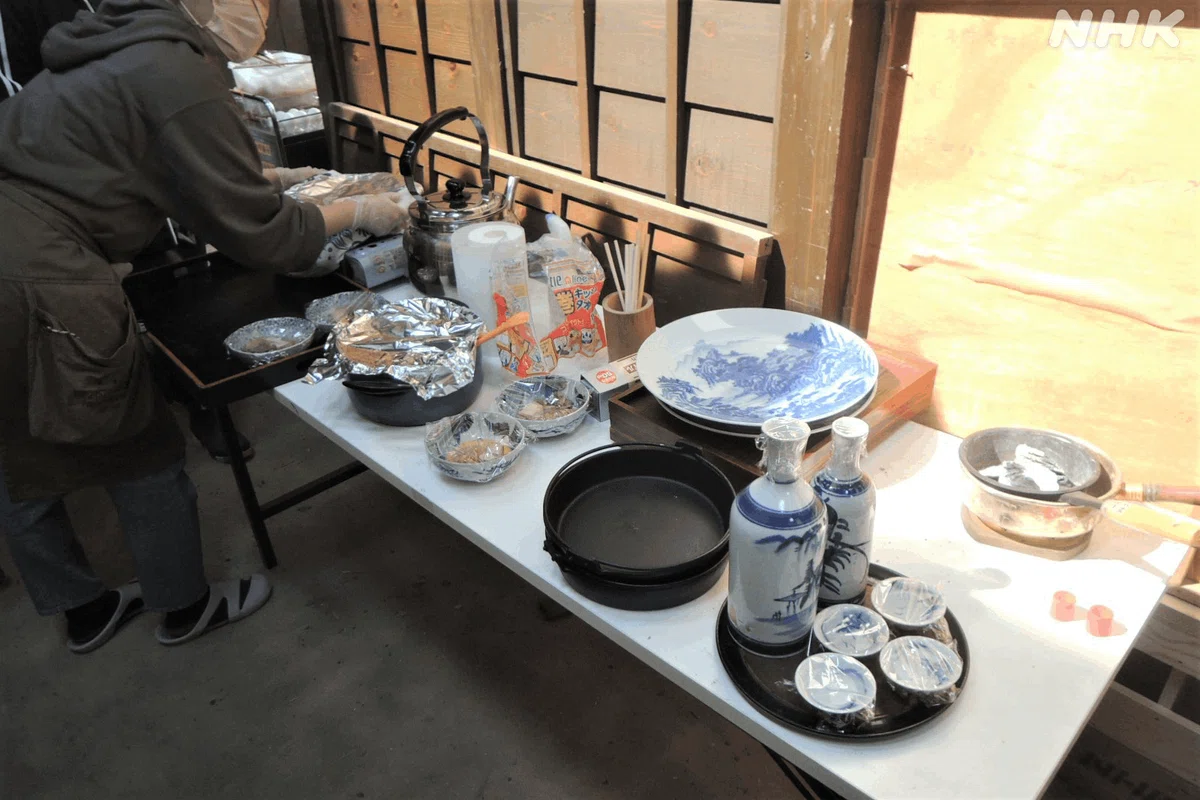 陶器座像 笑顔の神像 魚付き いっぺん食べとくれ(4合炊き)ごはん鍋
