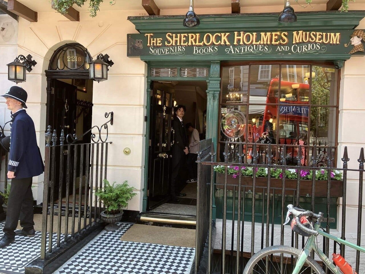 ロンドンで購入】シャーロックホームズ美術館 限定ネクタイ