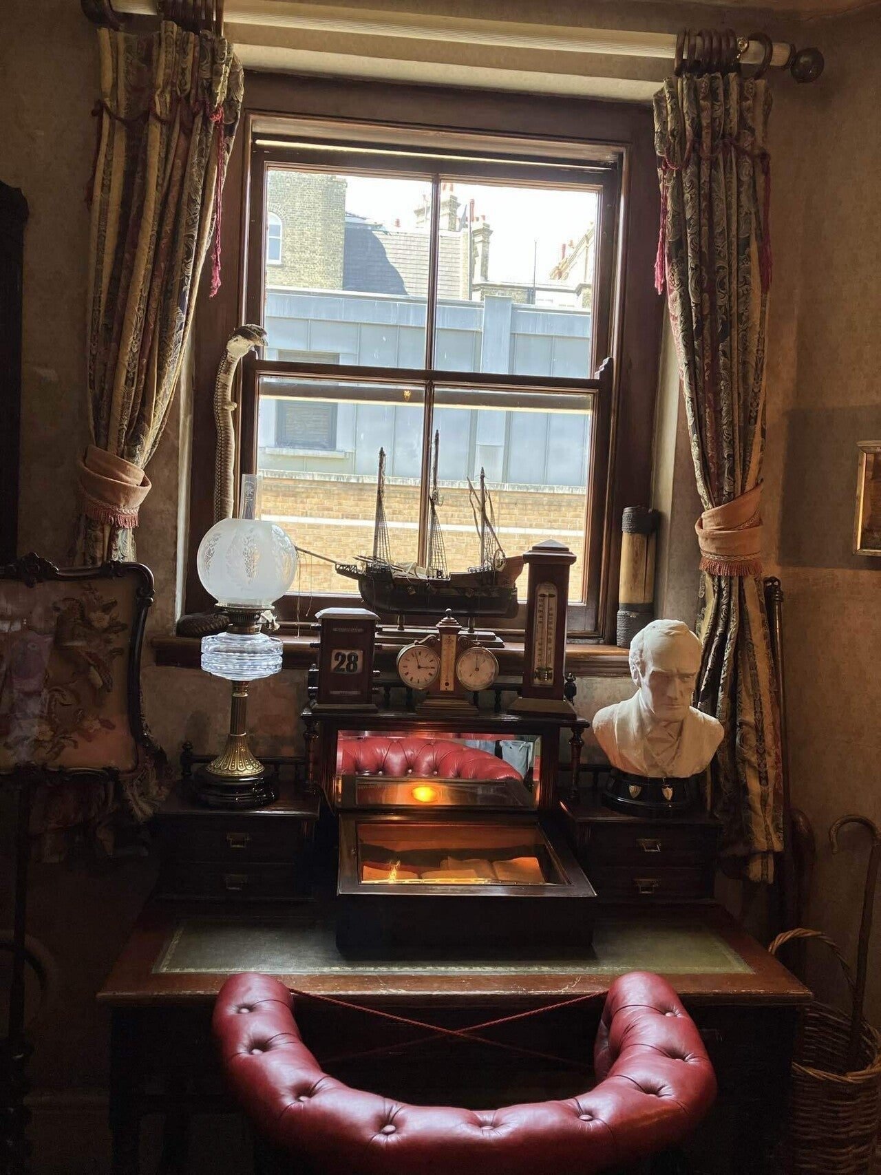 ロンドンでシャーロック・ホームズの聖地巡礼。｜ニョコロ*